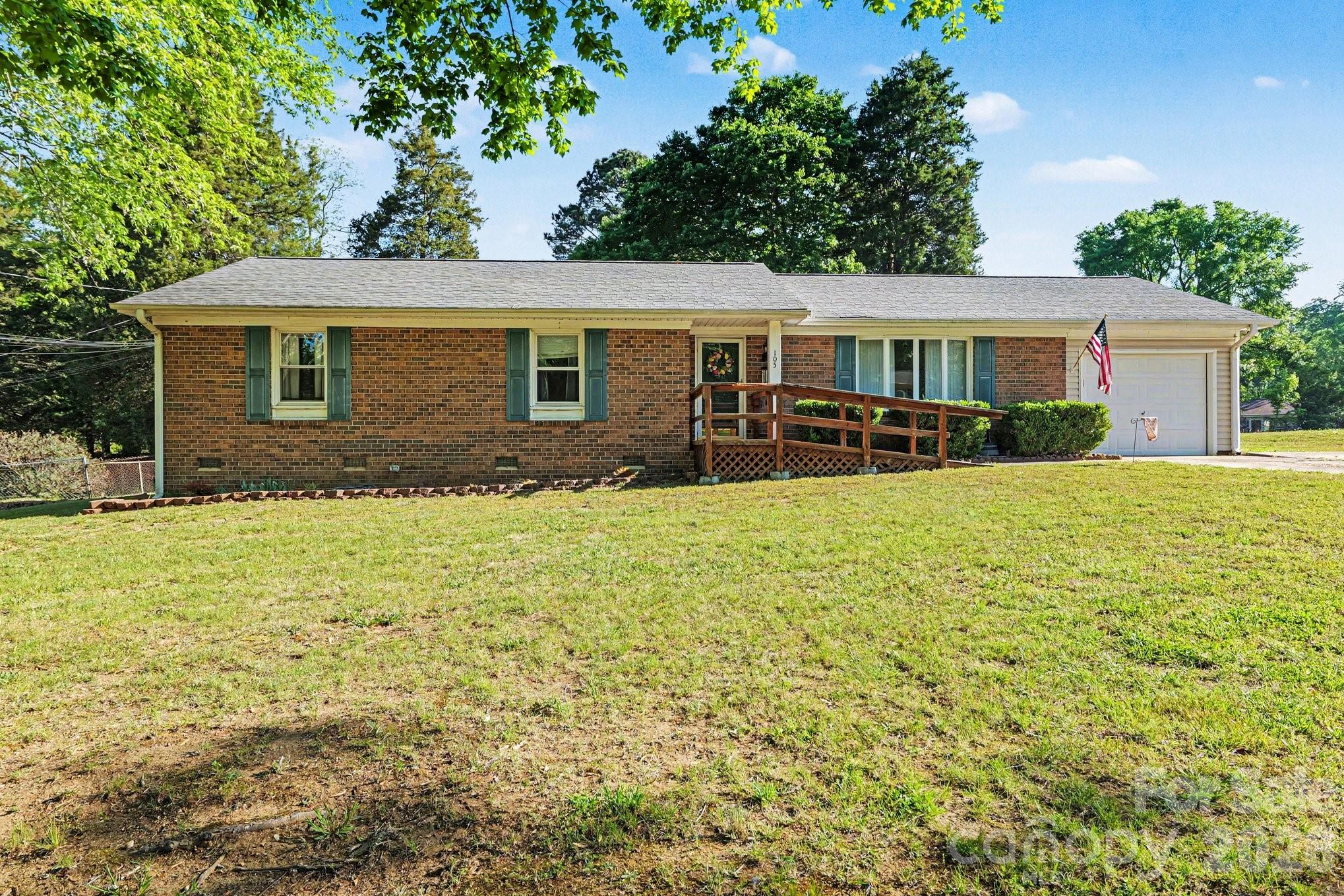 105 Stoneybrook Road — Salisbury