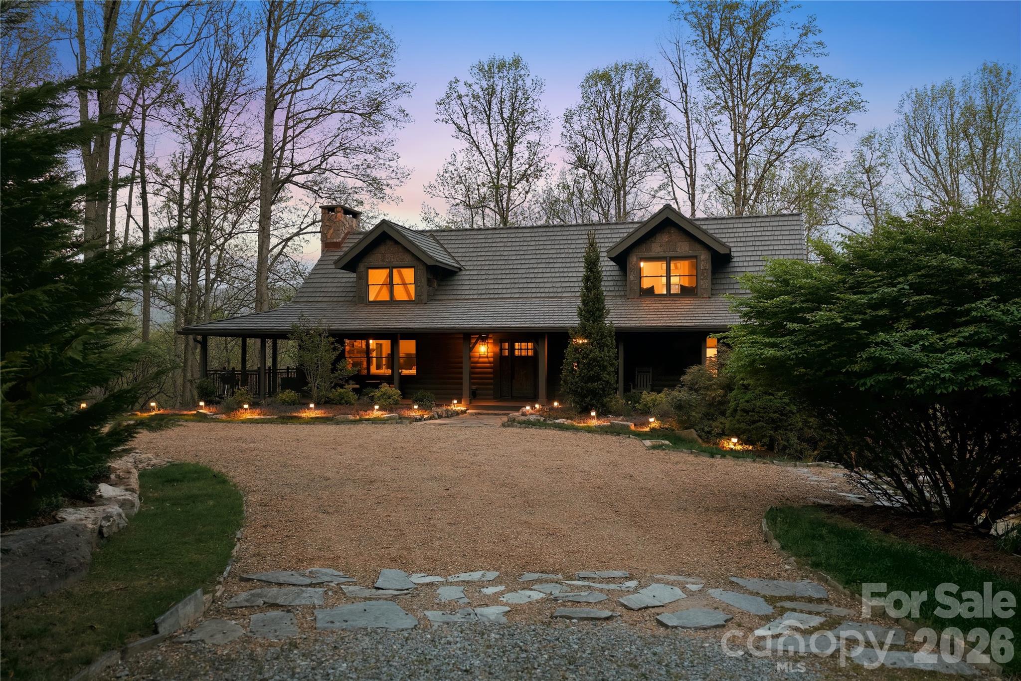 151 Man O War South — Vilas
