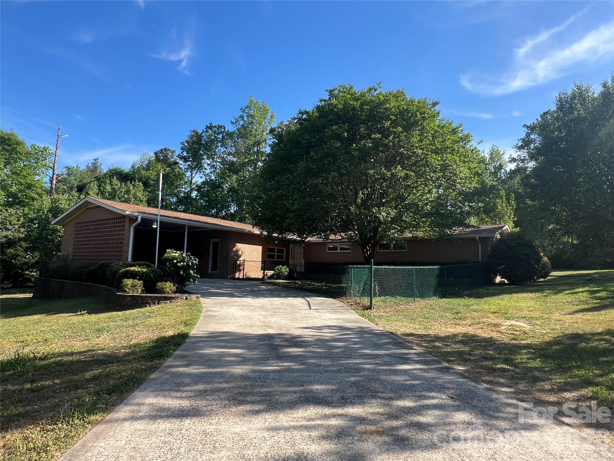 280 Raintree Road — Great Falls