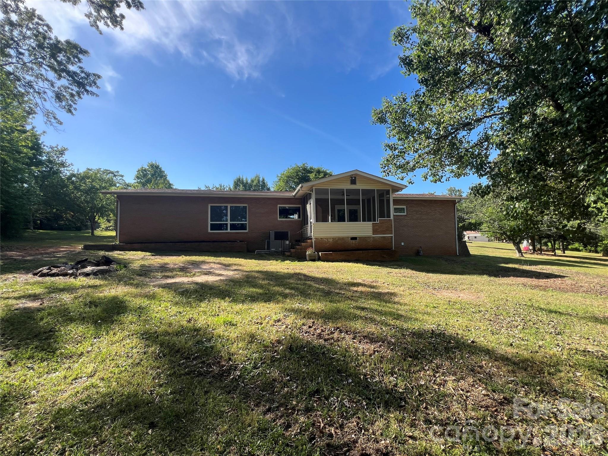 280 Raintree Road — Great Falls