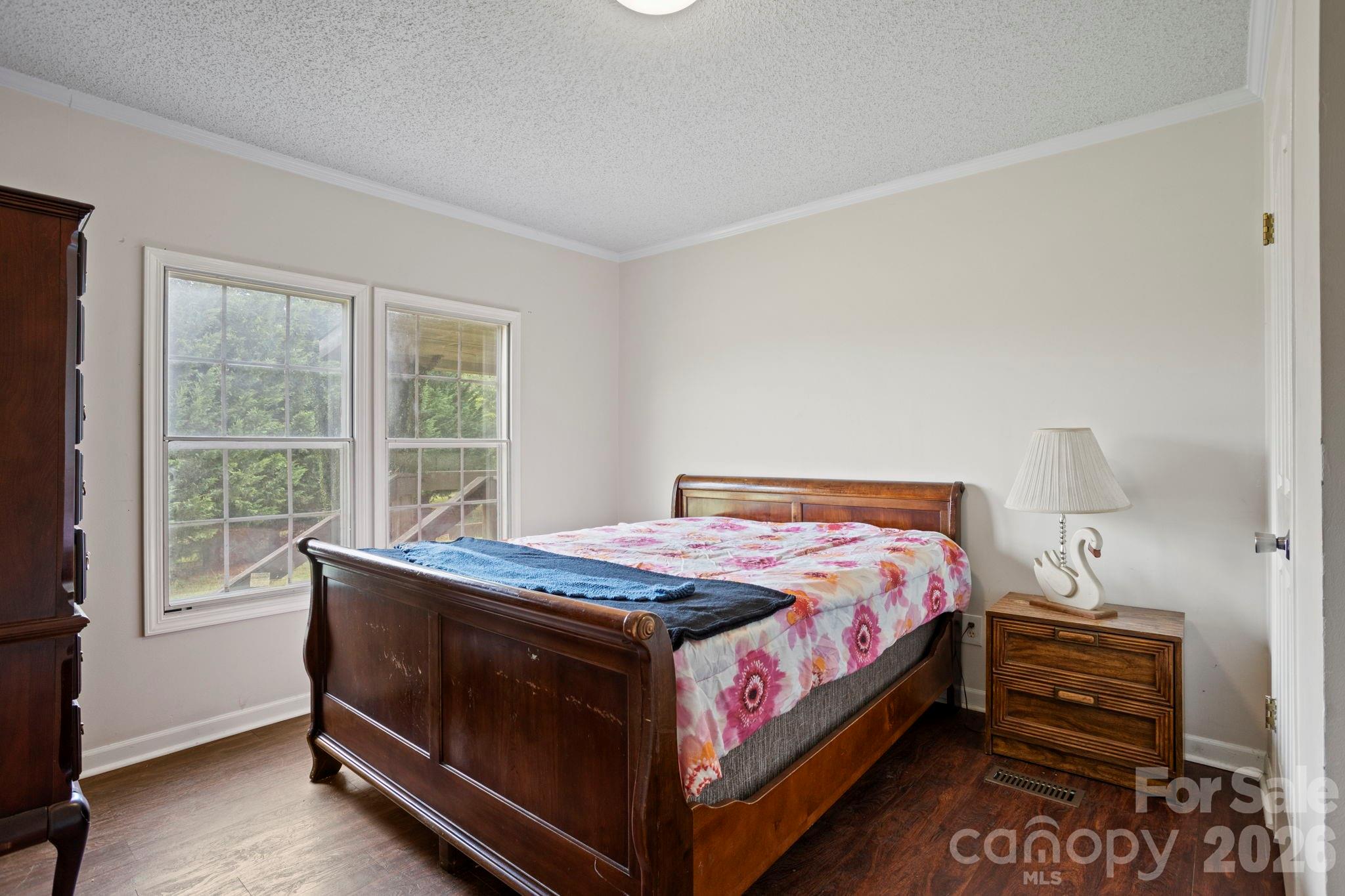 1896 E Green Creek Drive — Tryon