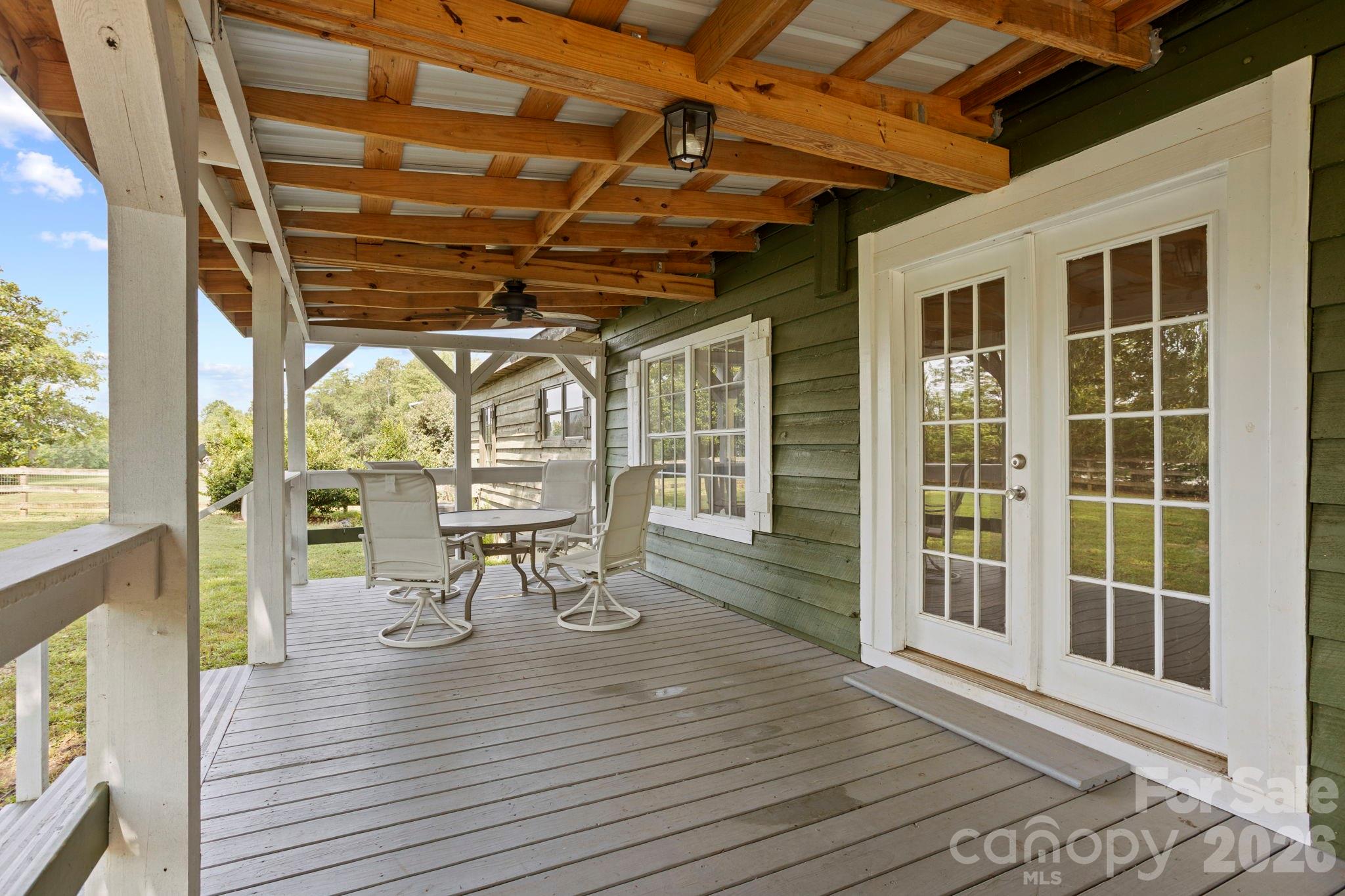 1896 E Green Creek Drive — Tryon