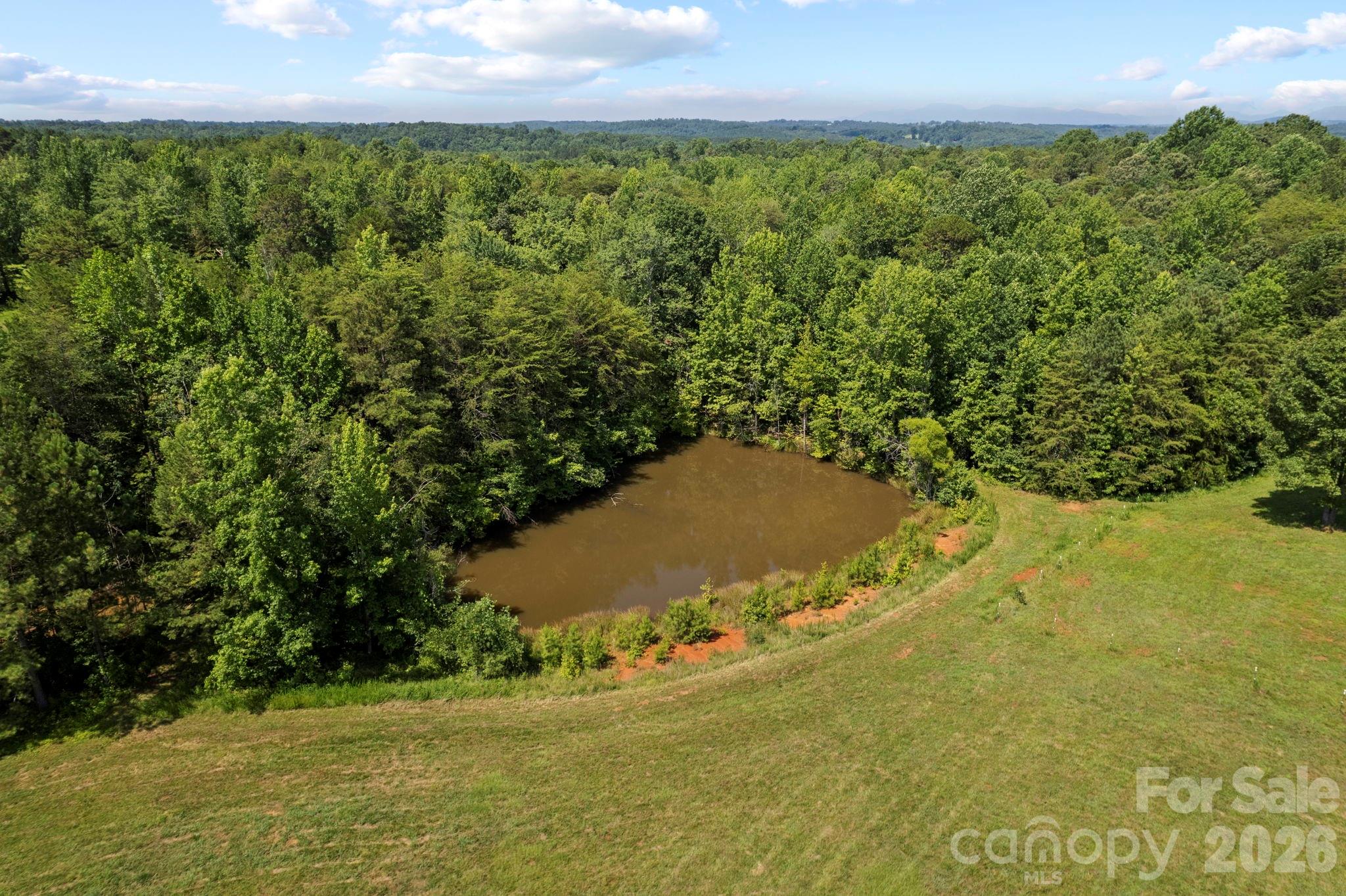 1896 E Green Creek Drive — Tryon