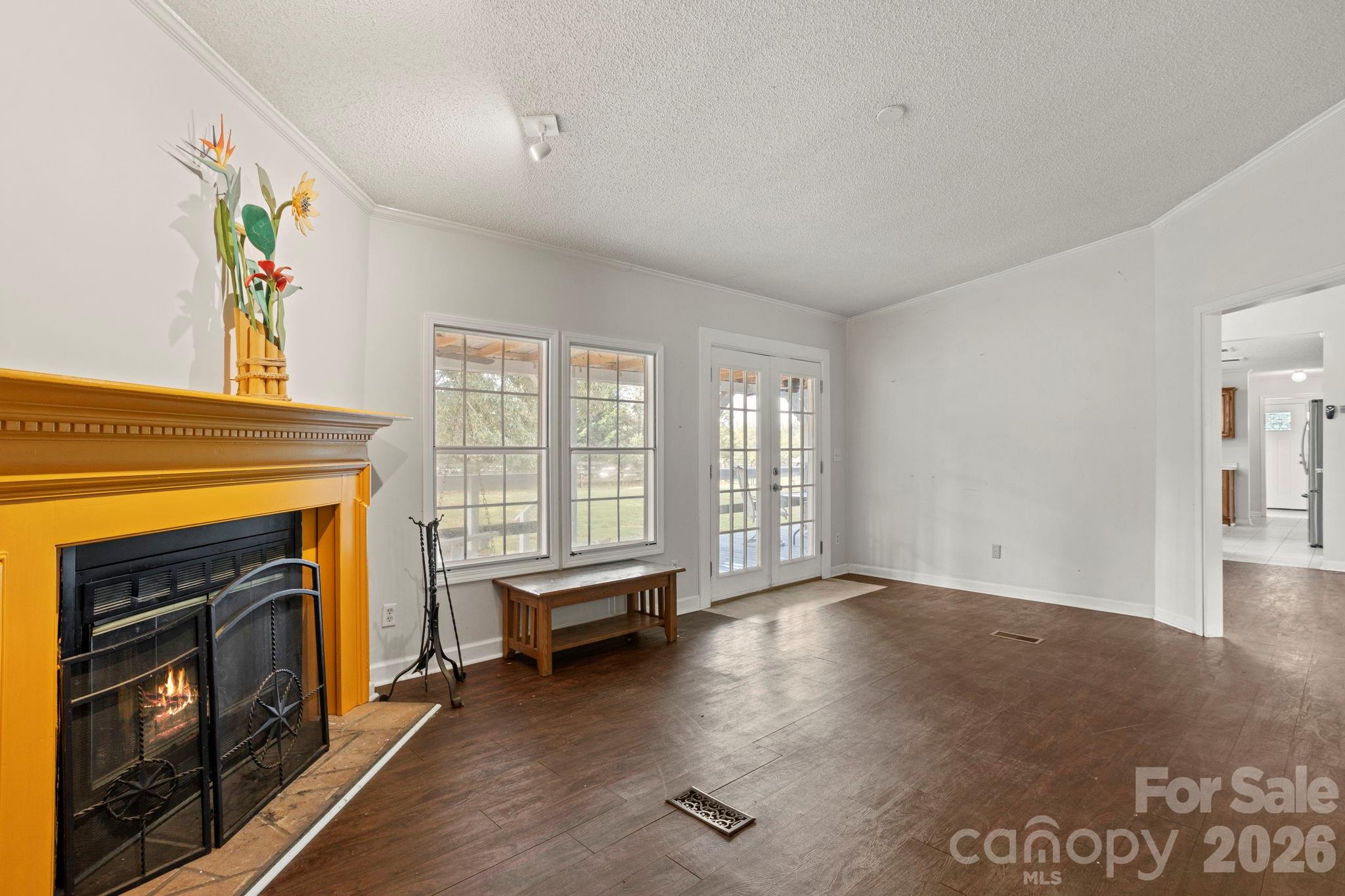 1896 E Green Creek Drive — Tryon