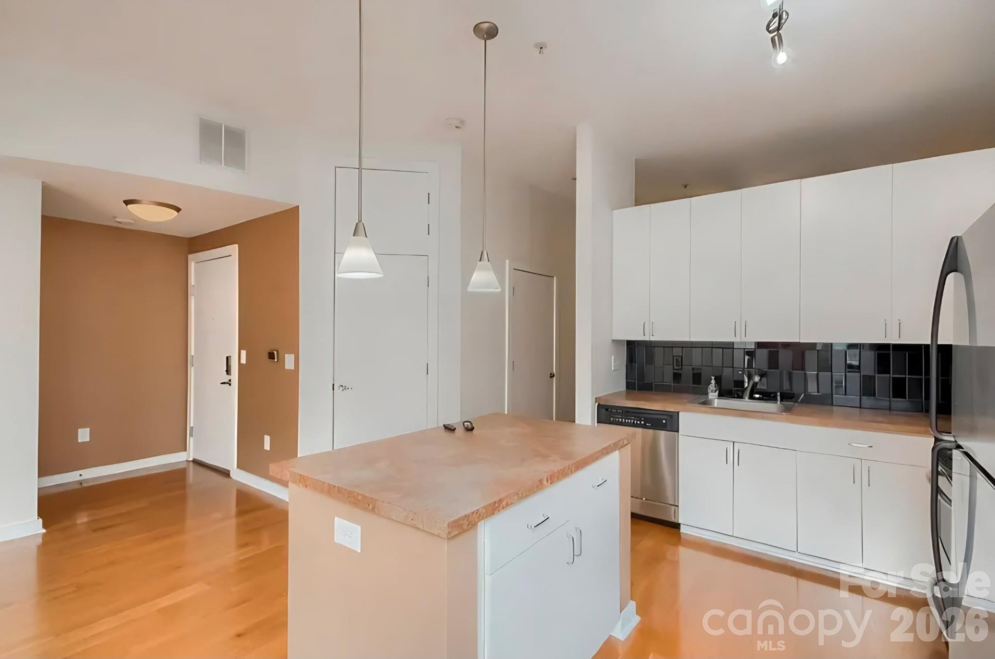 525 E 6th Street #222 — Charlotte