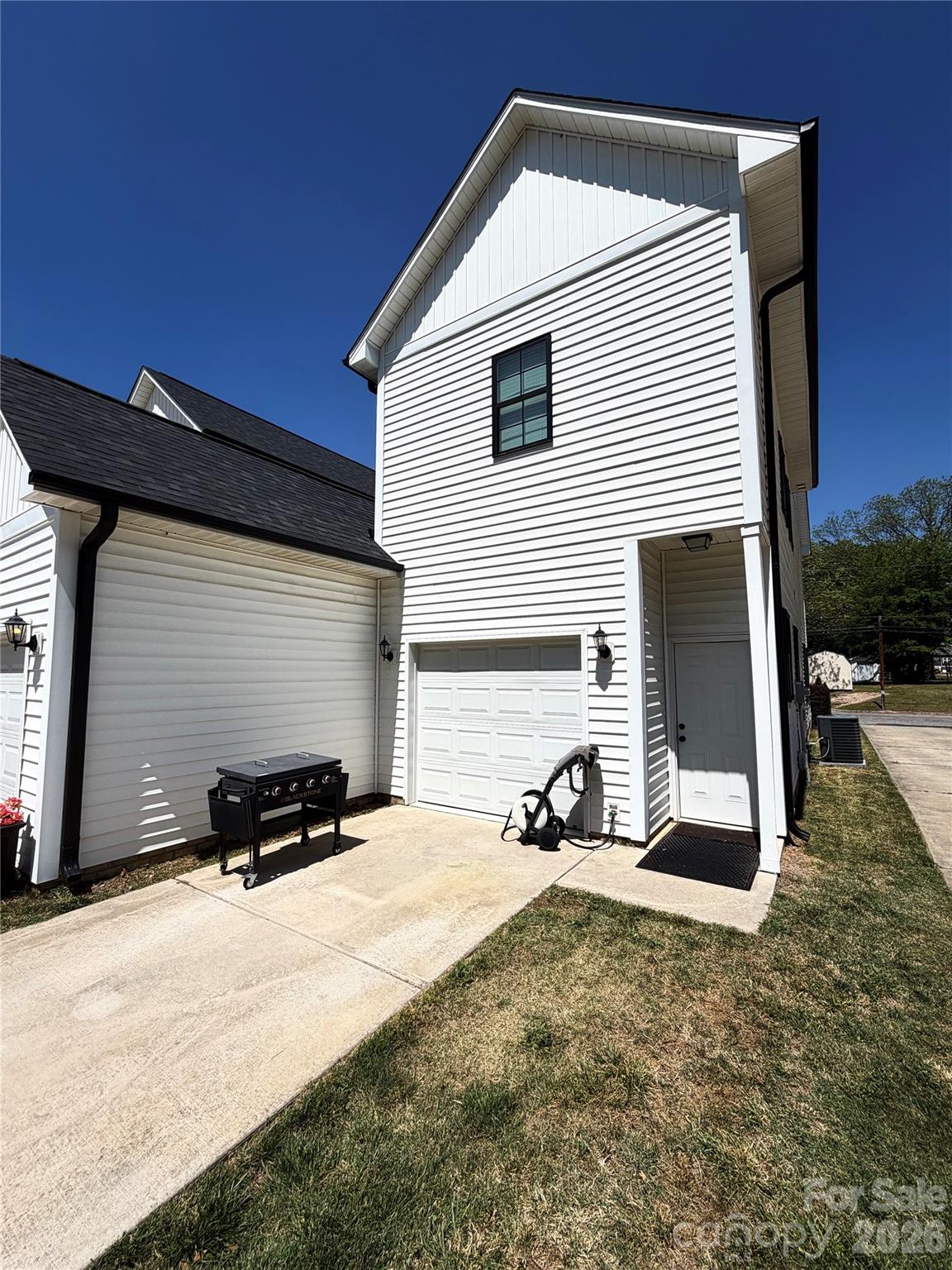 229 W G Street — Kannapolis