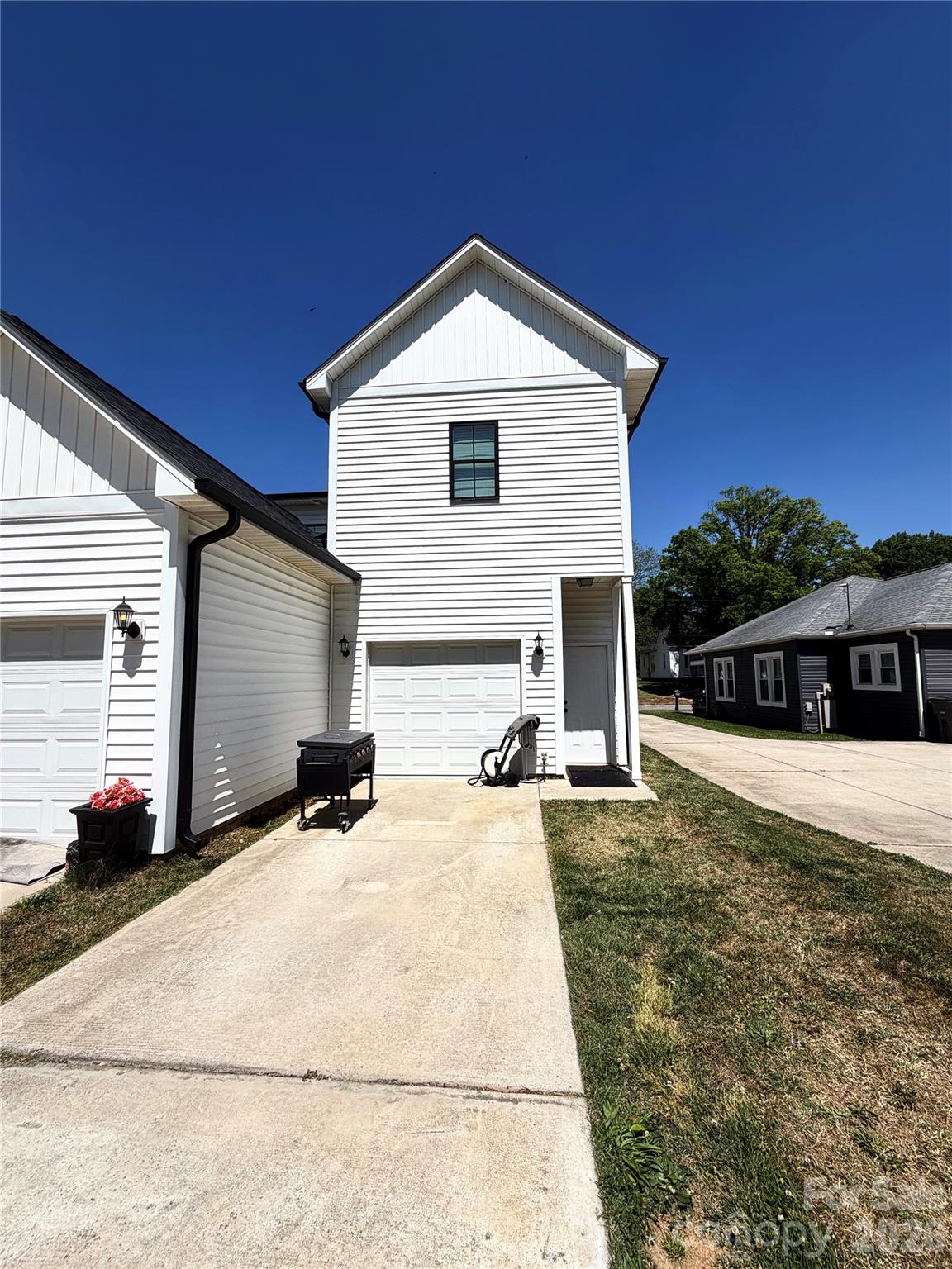 229 W G Street — Kannapolis