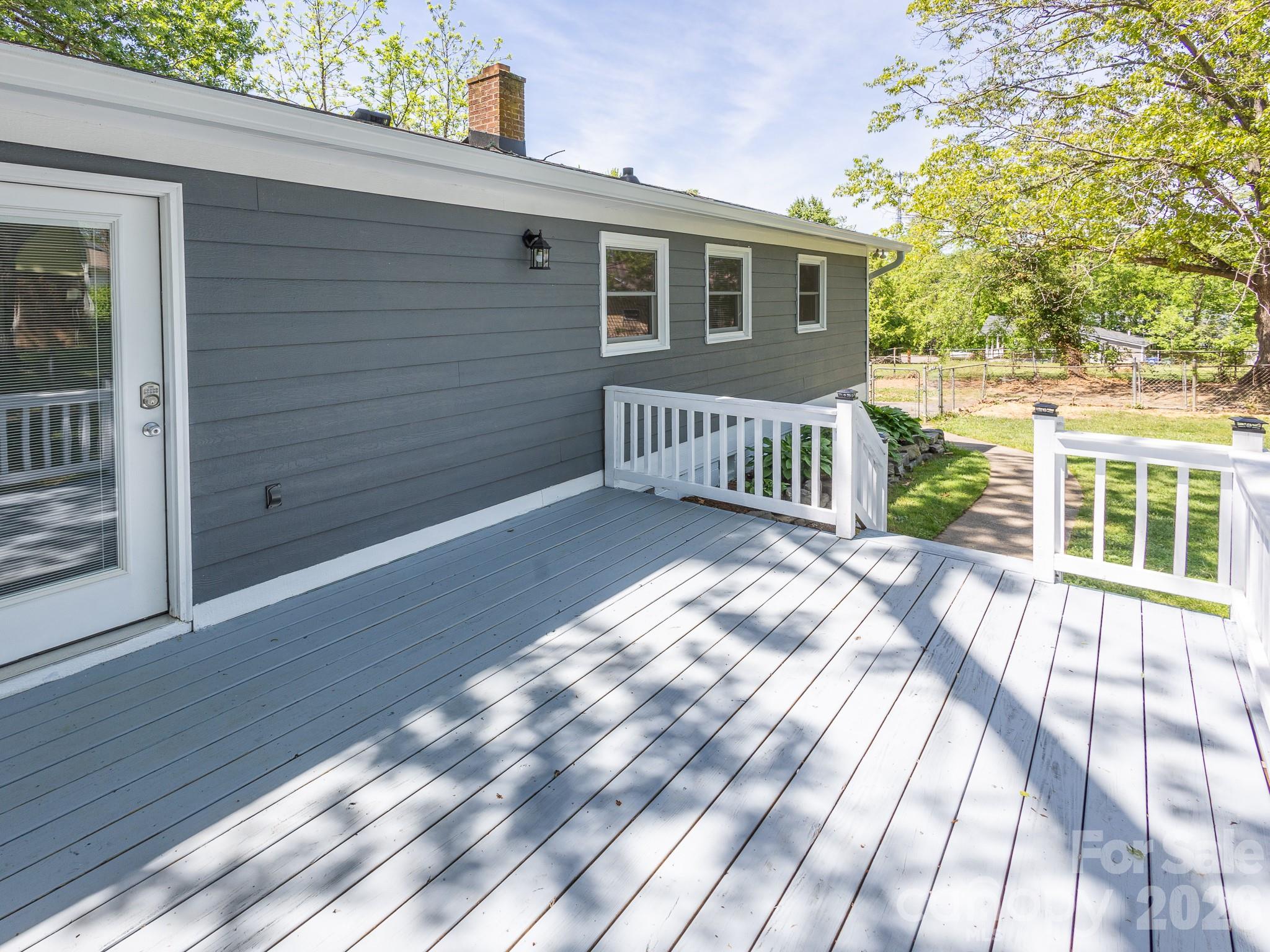 40 Oakley Road — Asheville