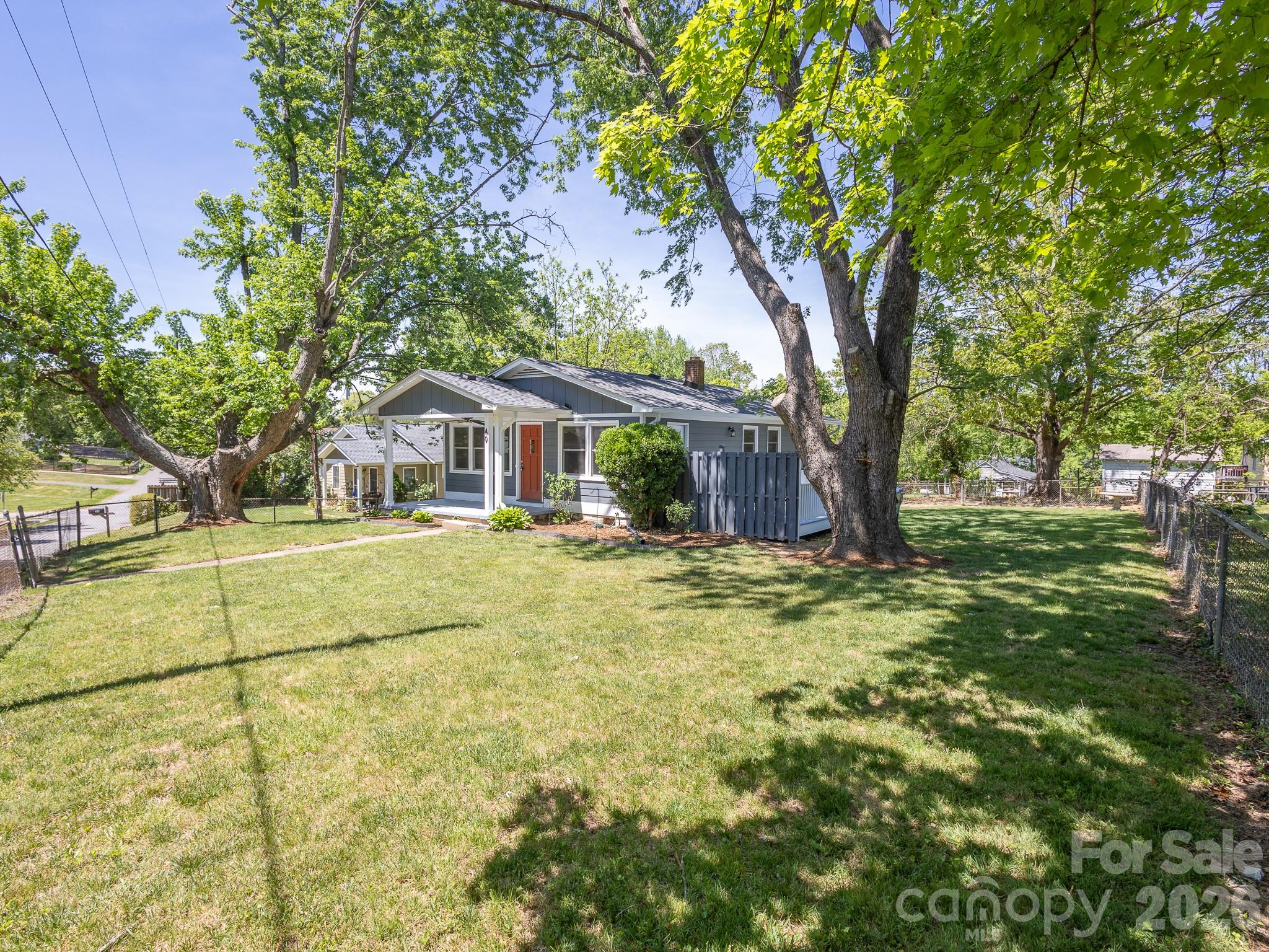 40 Oakley Road — Asheville