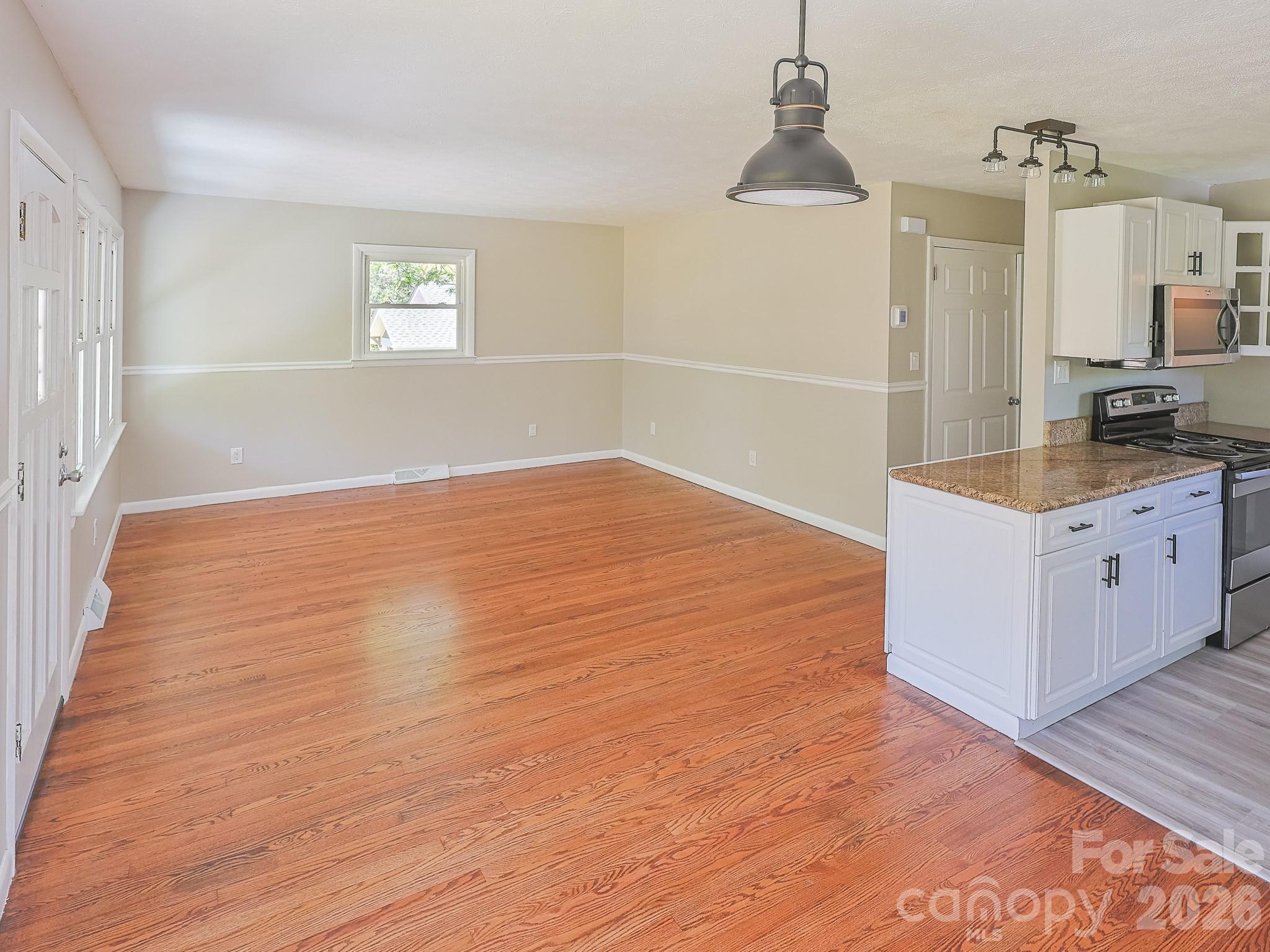 40 Oakley Road — Asheville