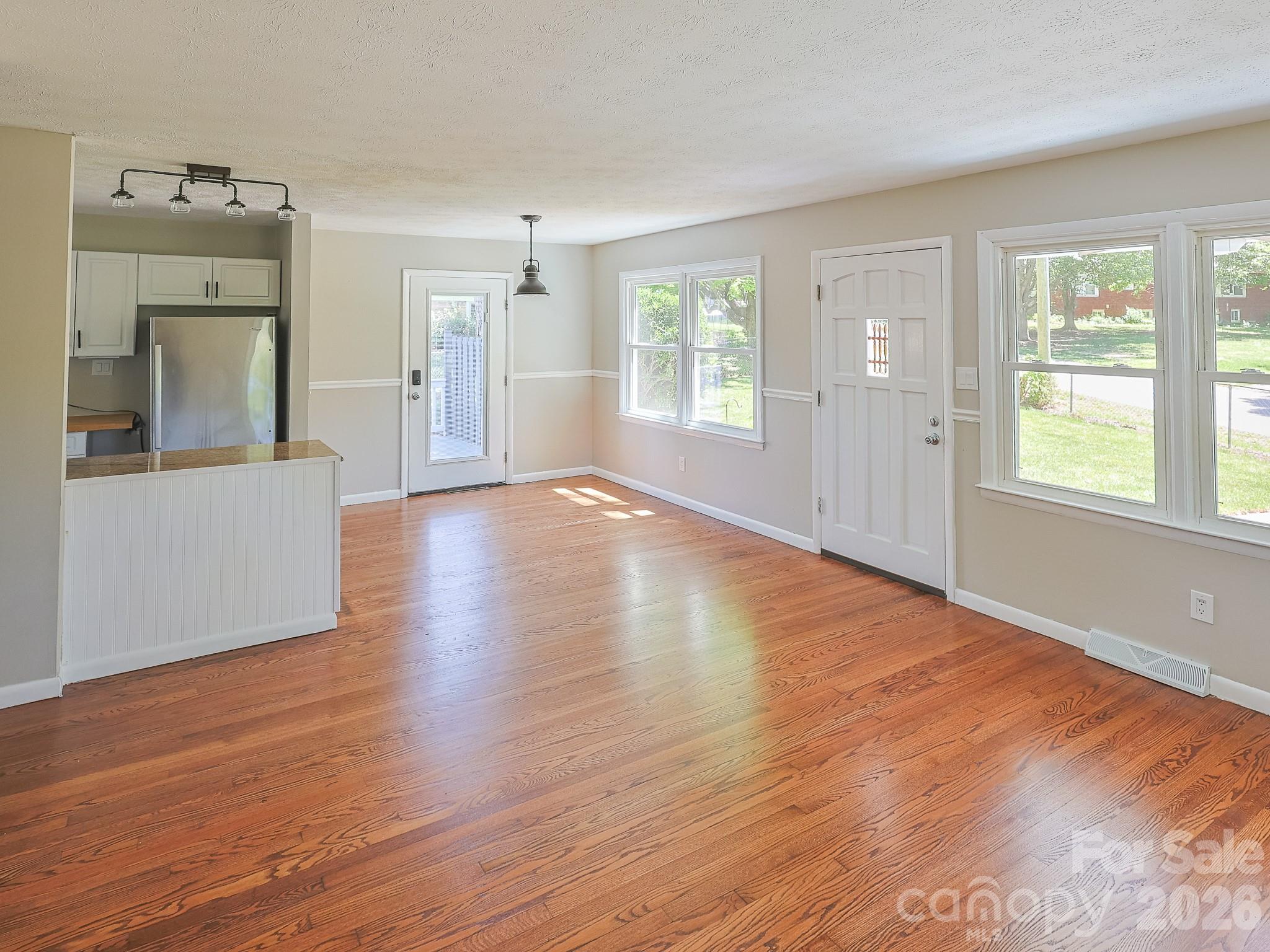 40 Oakley Road — Asheville