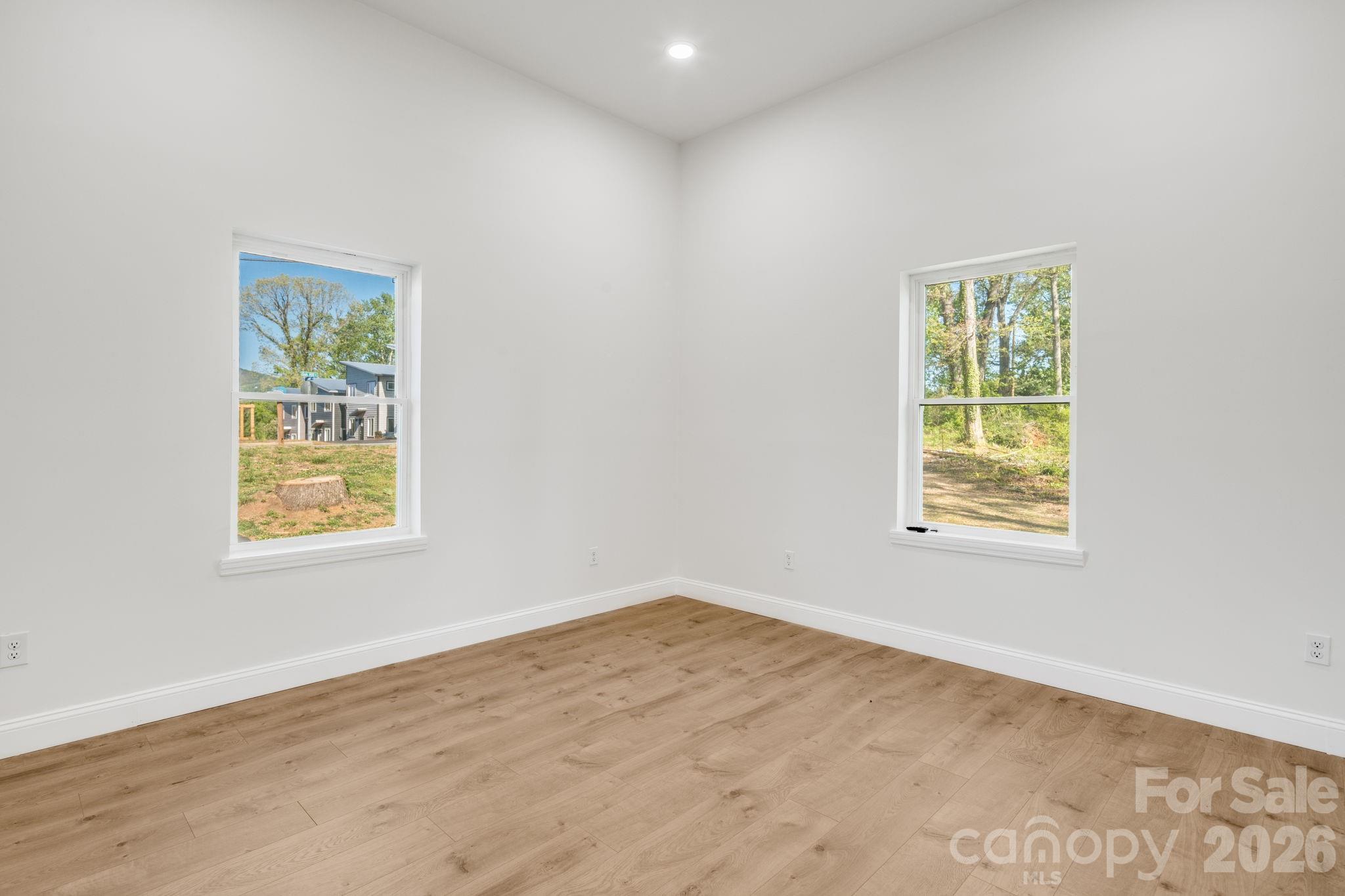 21 Oak Hill Drive — Asheville