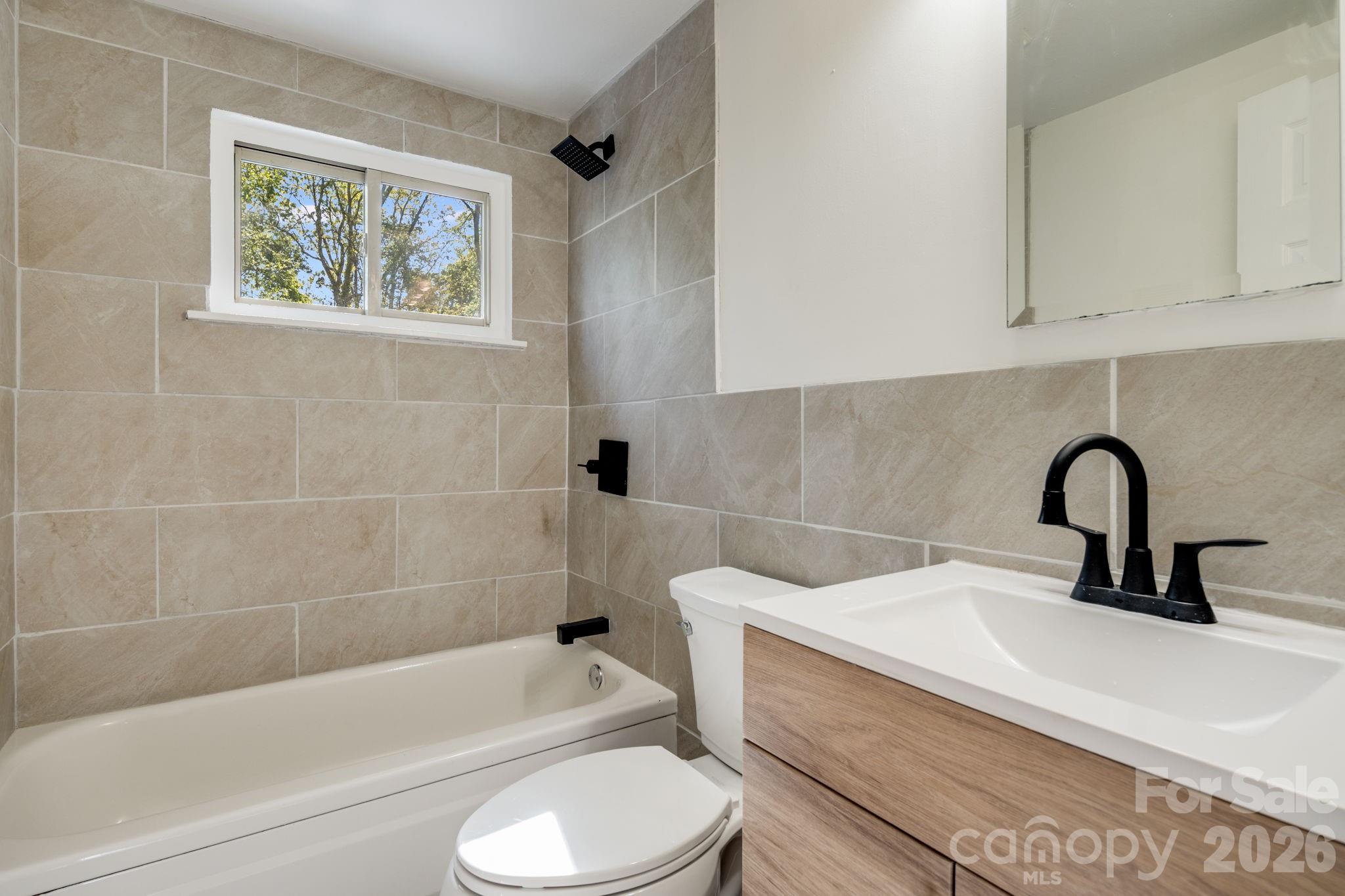 21 Oak Hill Drive — Asheville