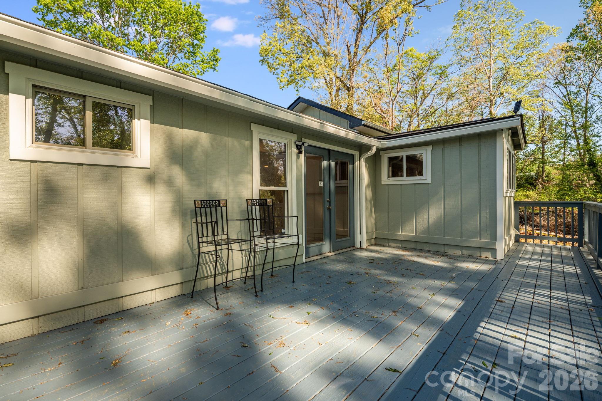 21 Oak Hill Drive — Asheville