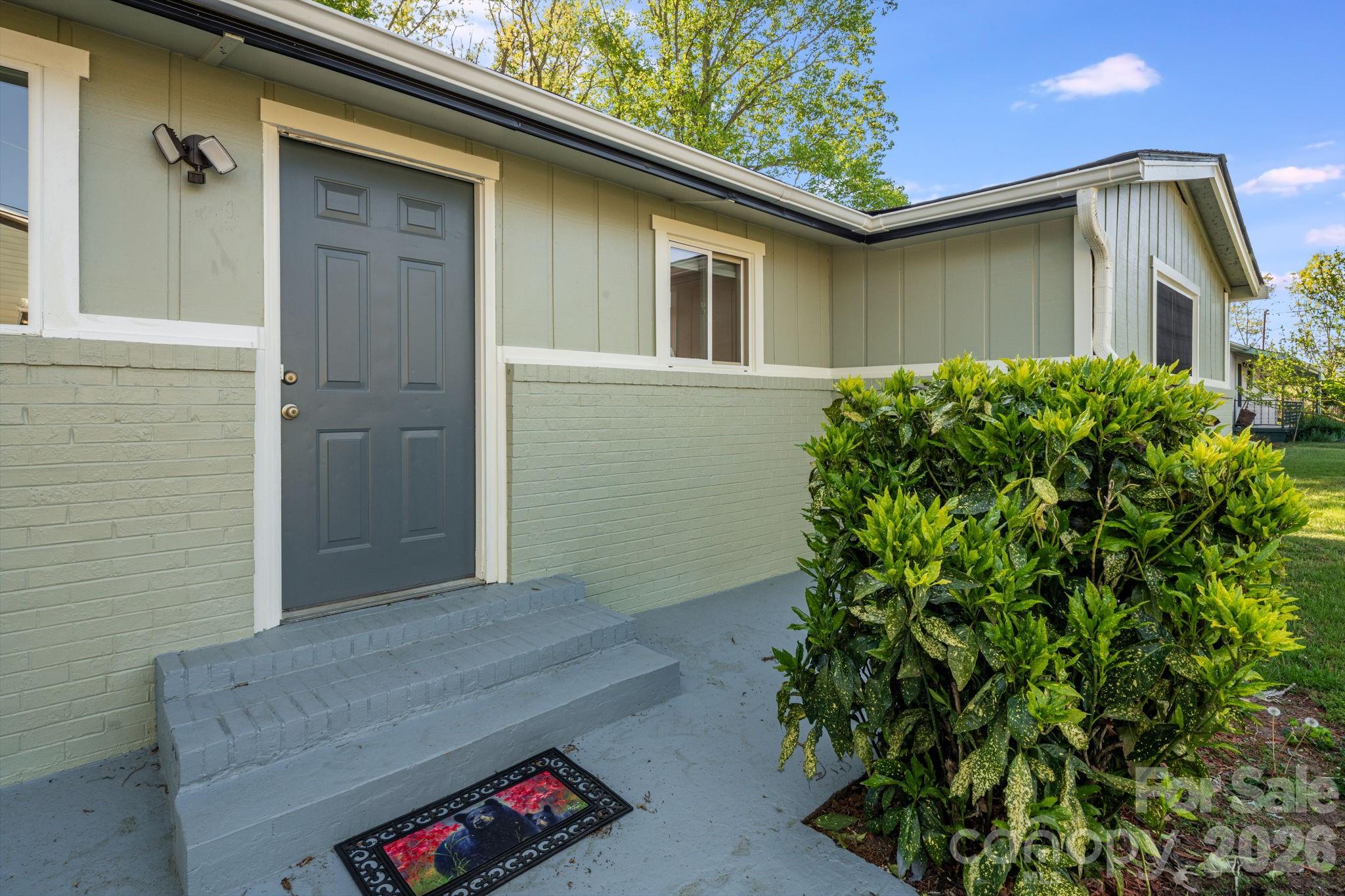 21 Oak Hill Drive — Asheville