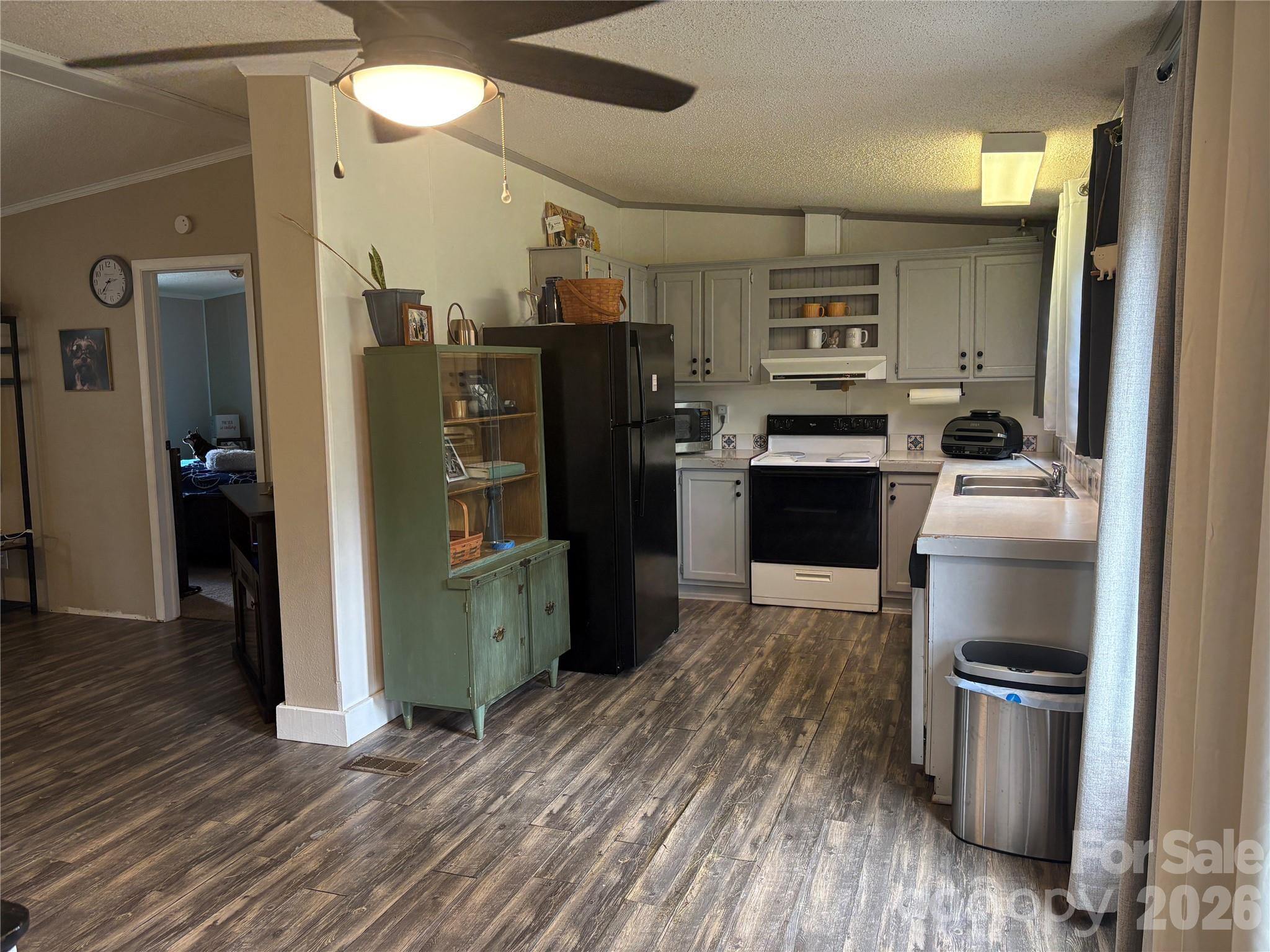 5507 Sandy Creek Court — Newton