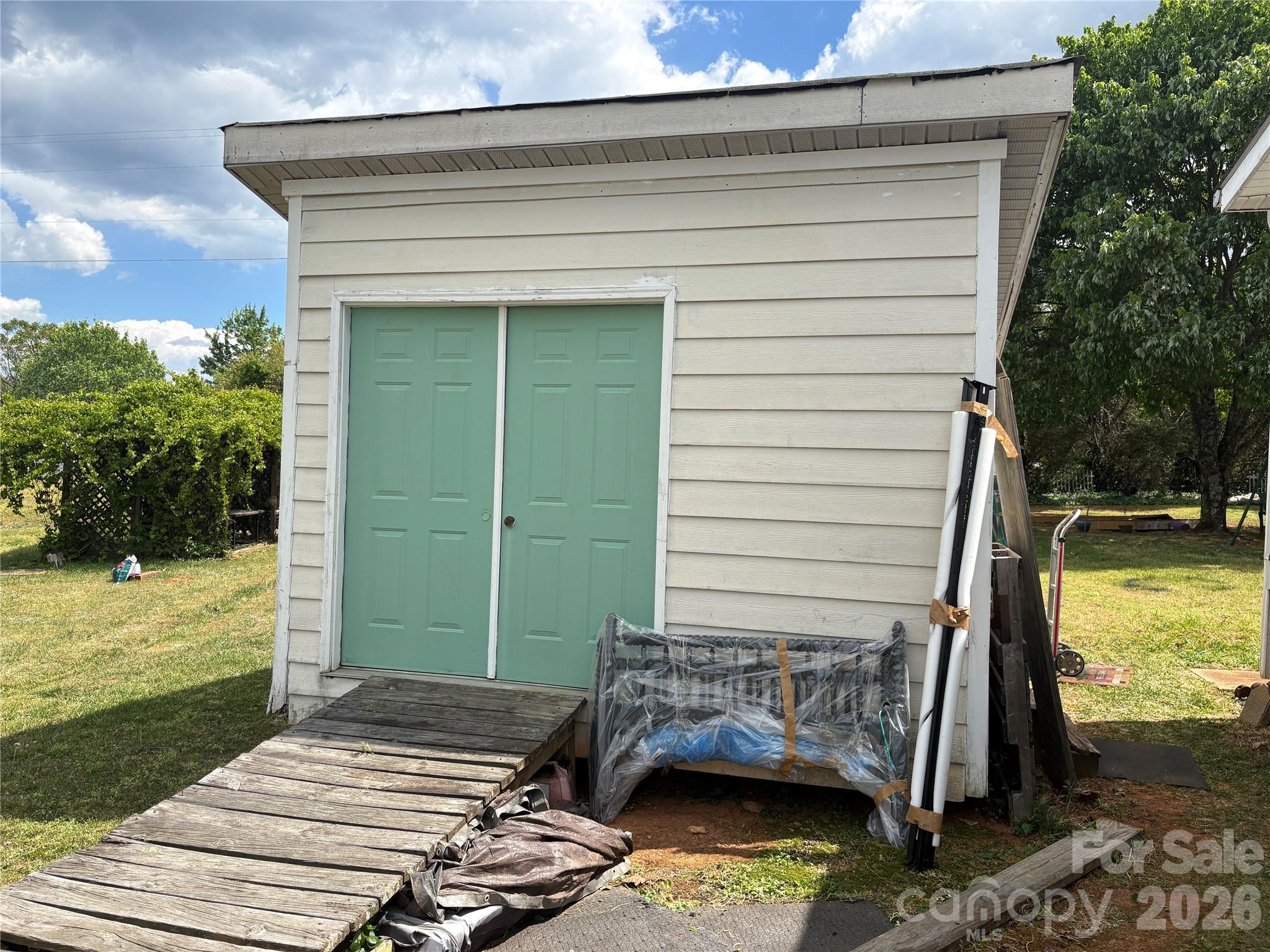 5507 Sandy Creek Court — Newton