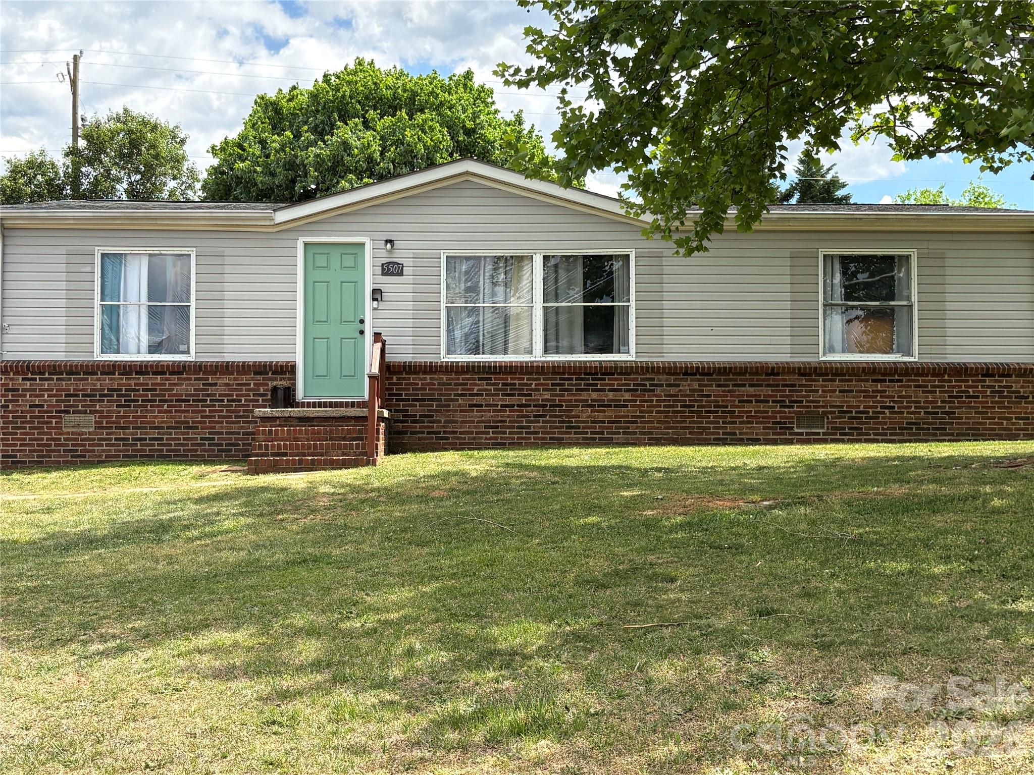 5507 Sandy Creek Court — Newton