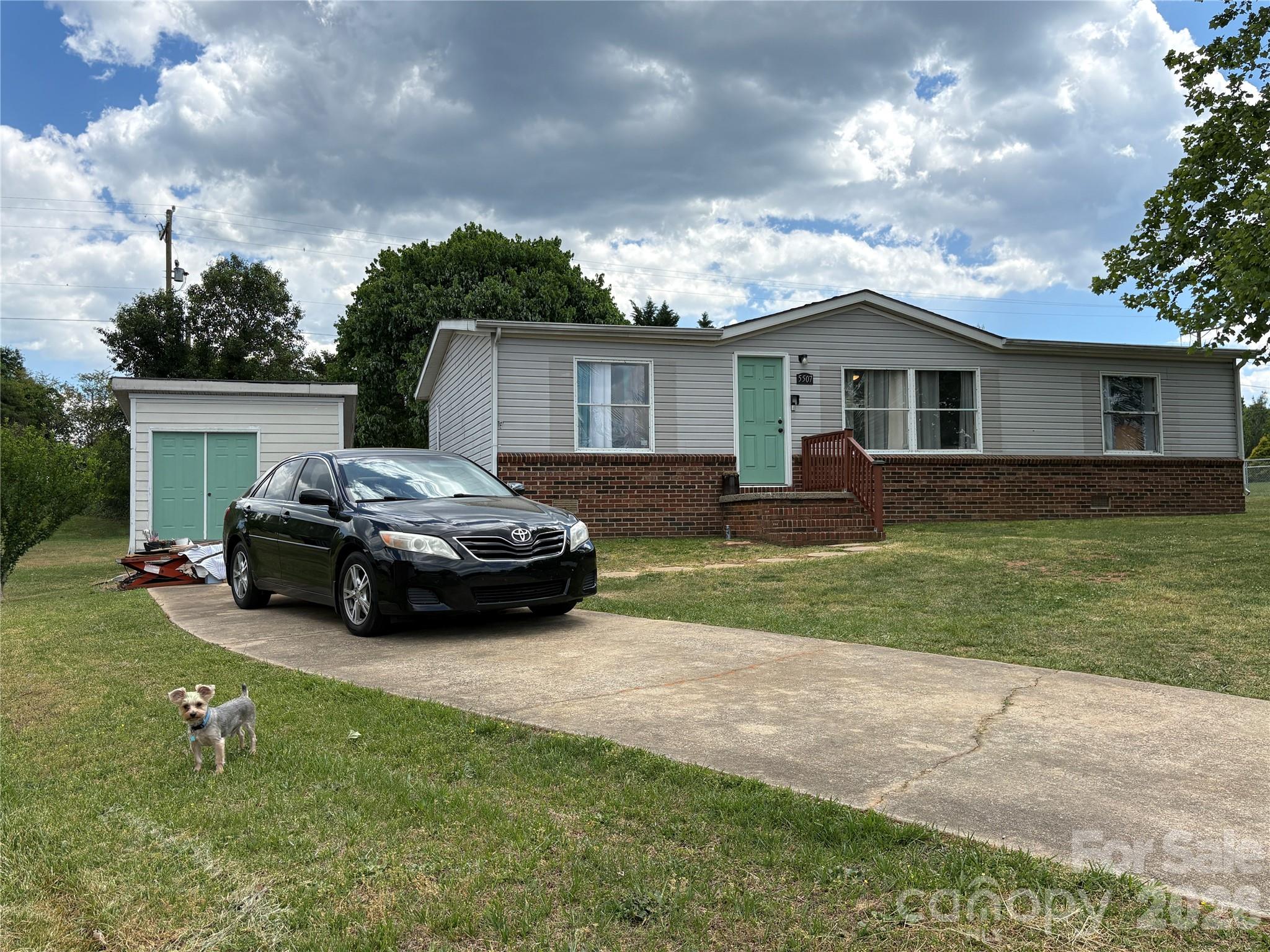 5507 Sandy Creek Court — Newton