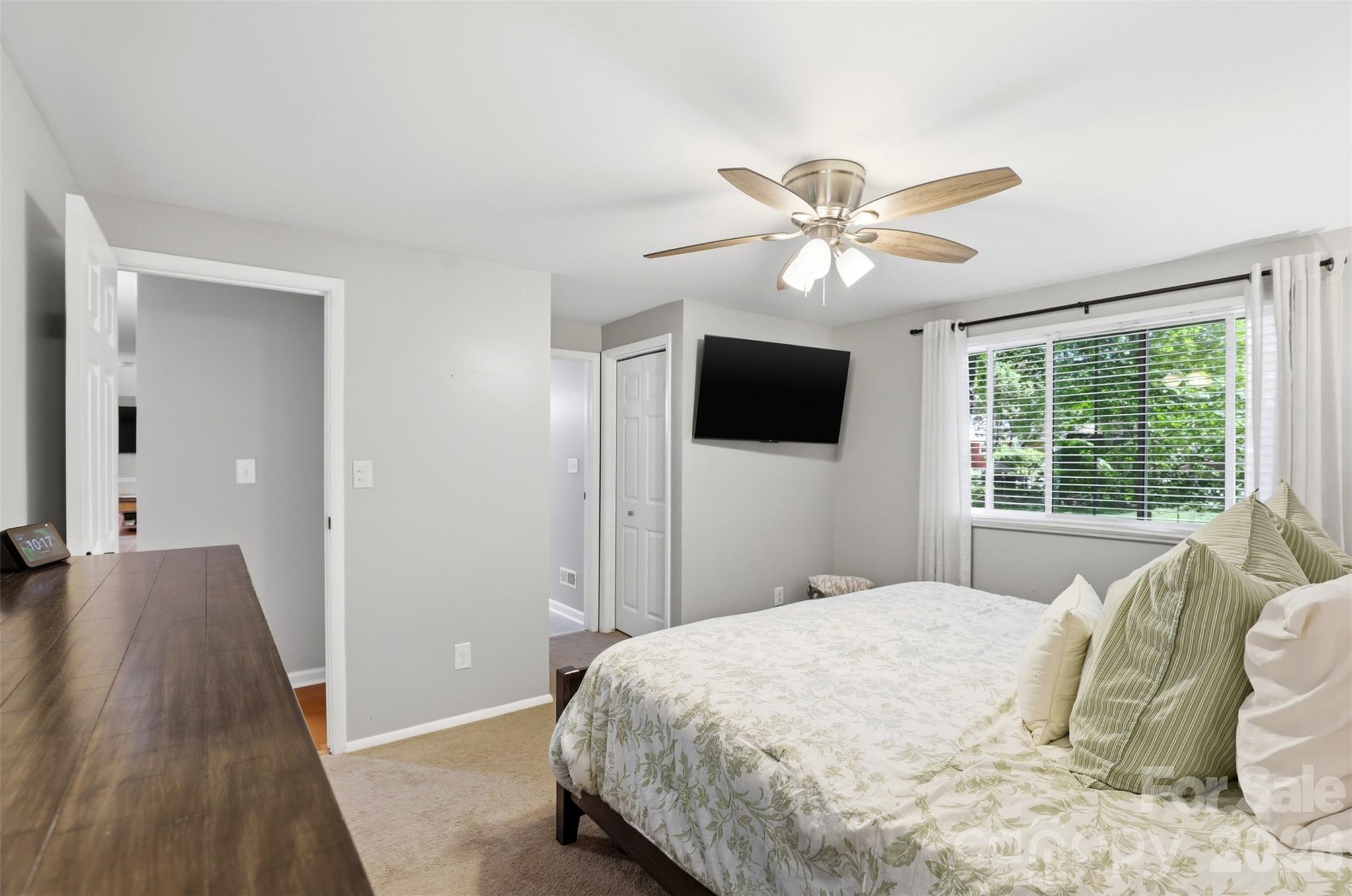 6723 Rollingridge Drive — Charlotte