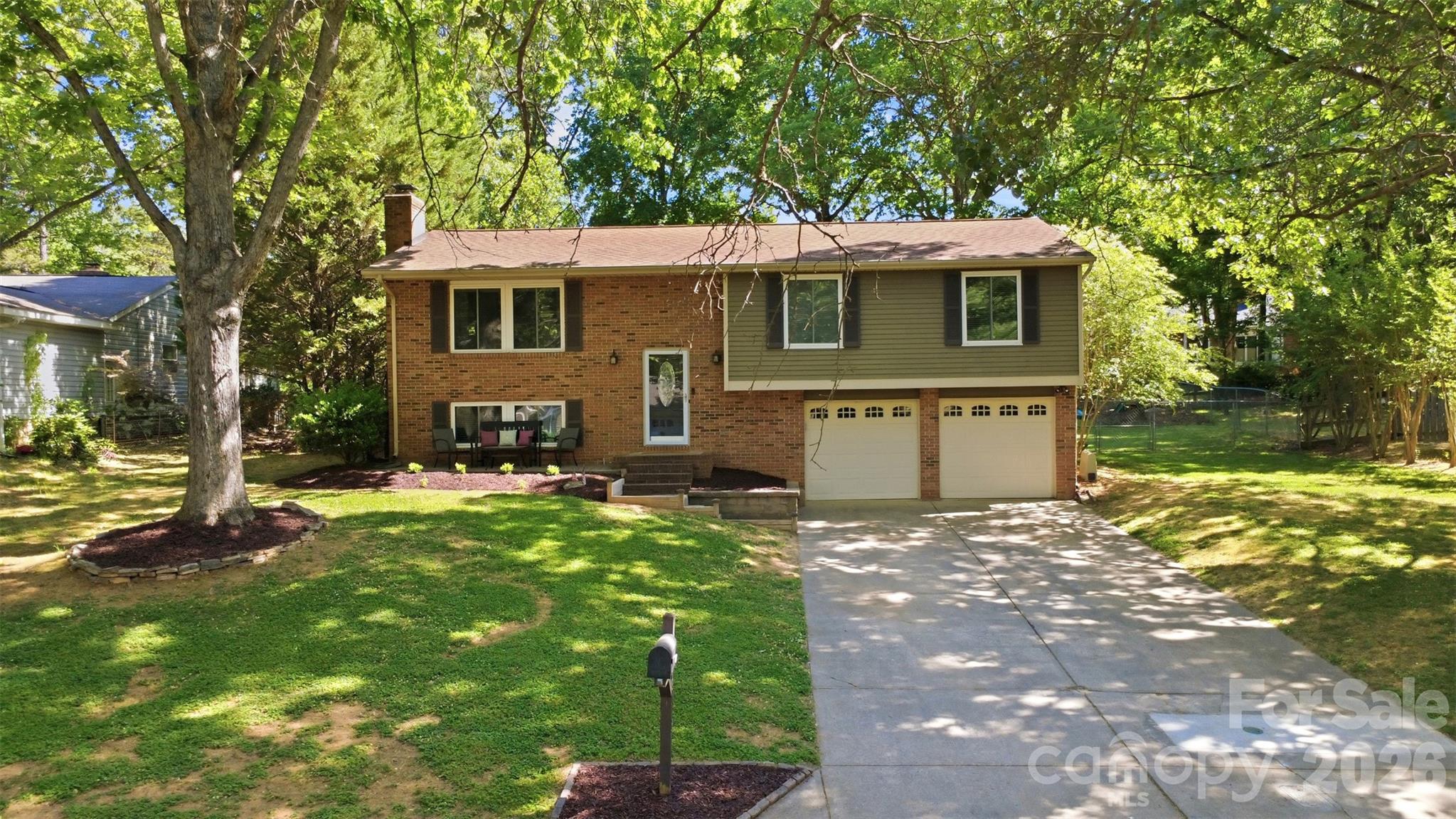 6723 Rollingridge Drive — Charlotte