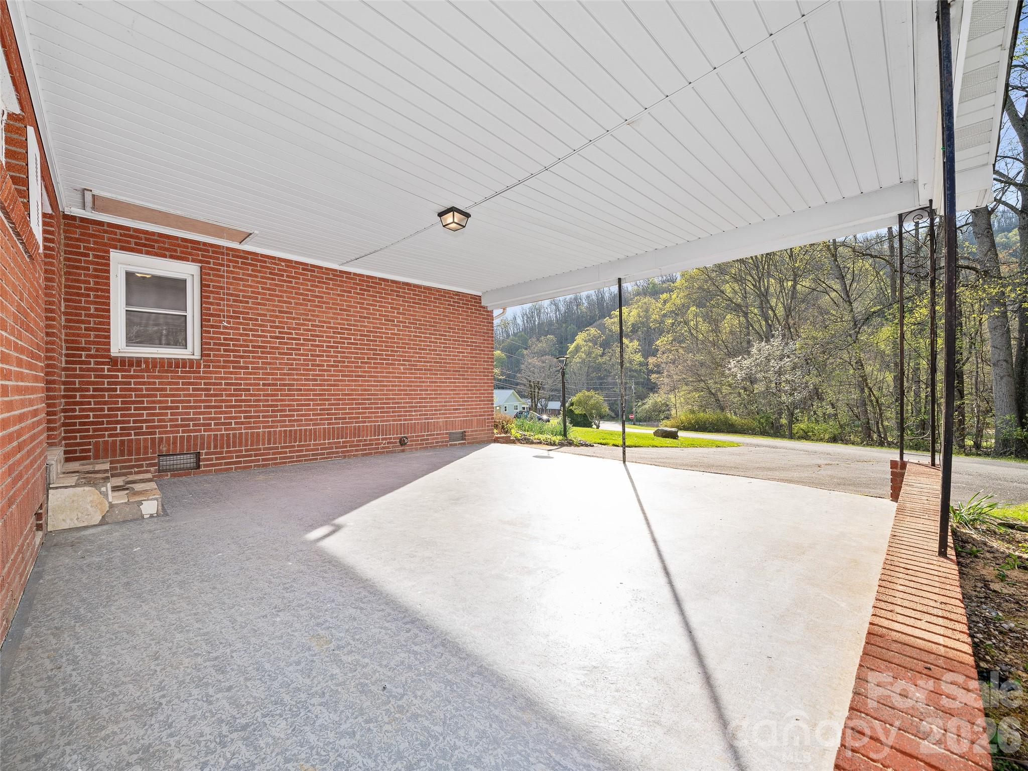 58 Possum Trot Road — Bakersville