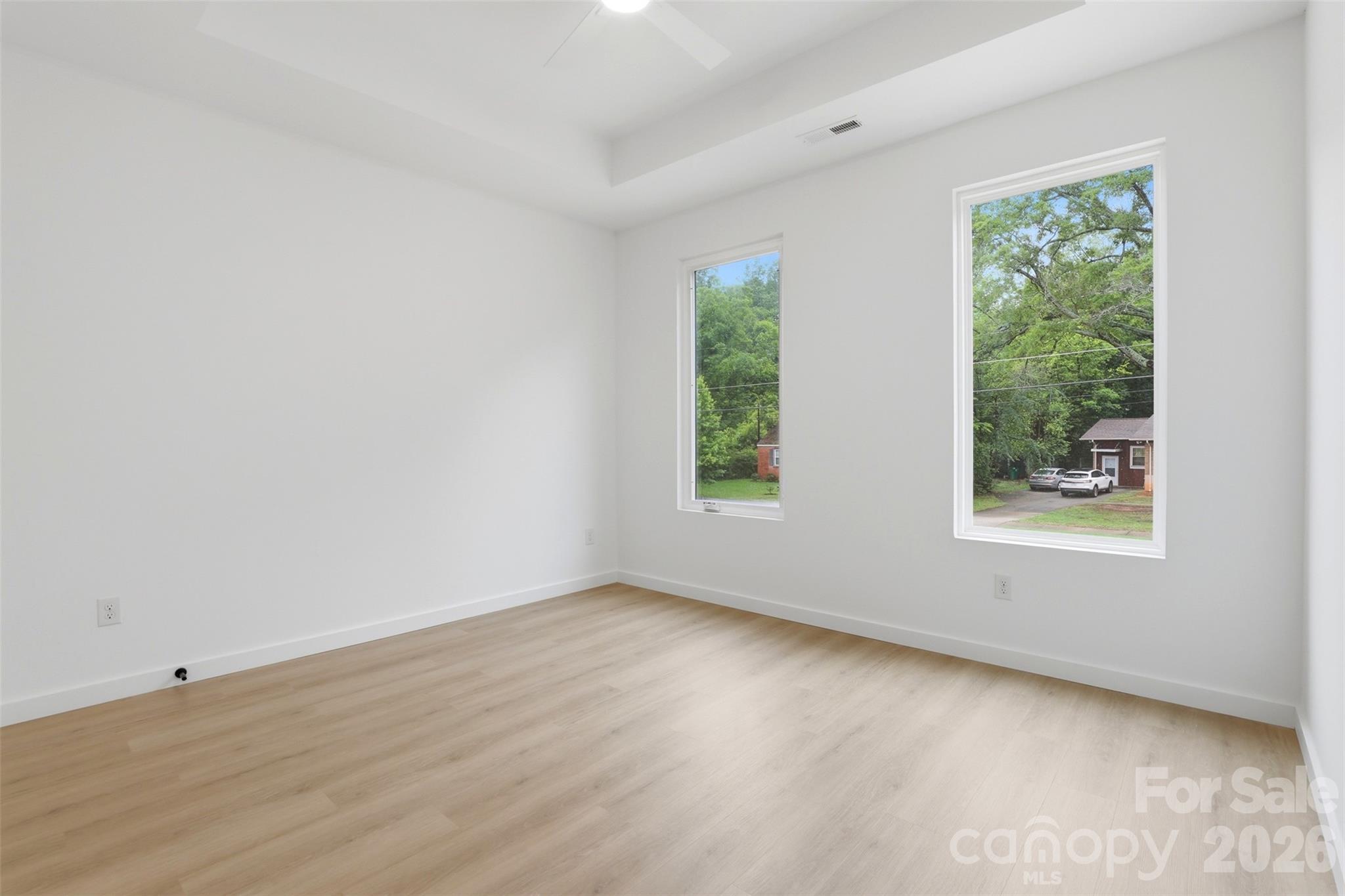2822 Dogwood Avenue — Charlotte