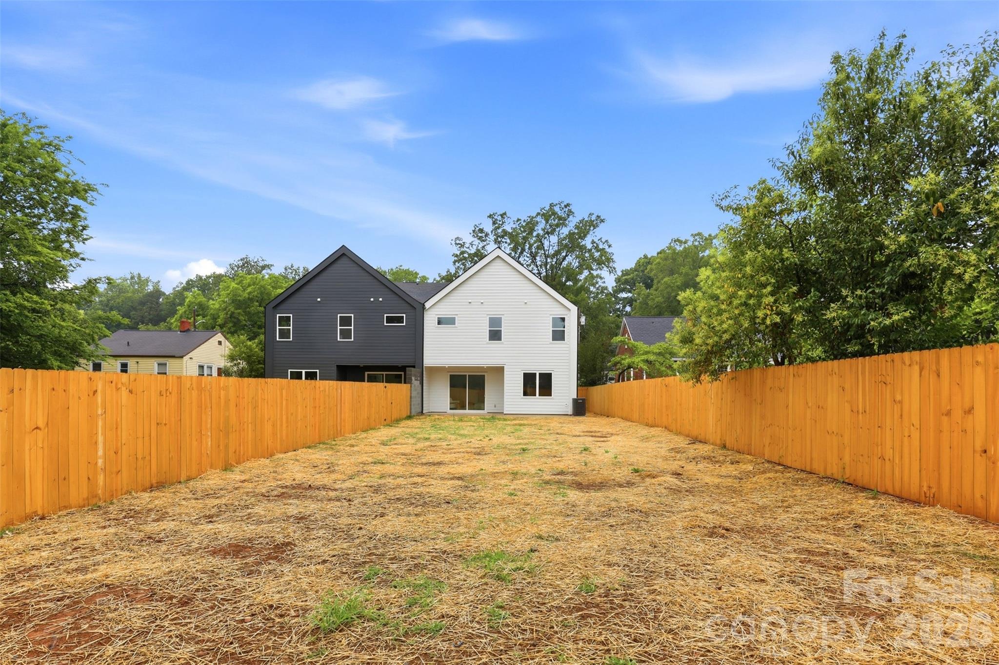 2822 Dogwood Avenue — Charlotte