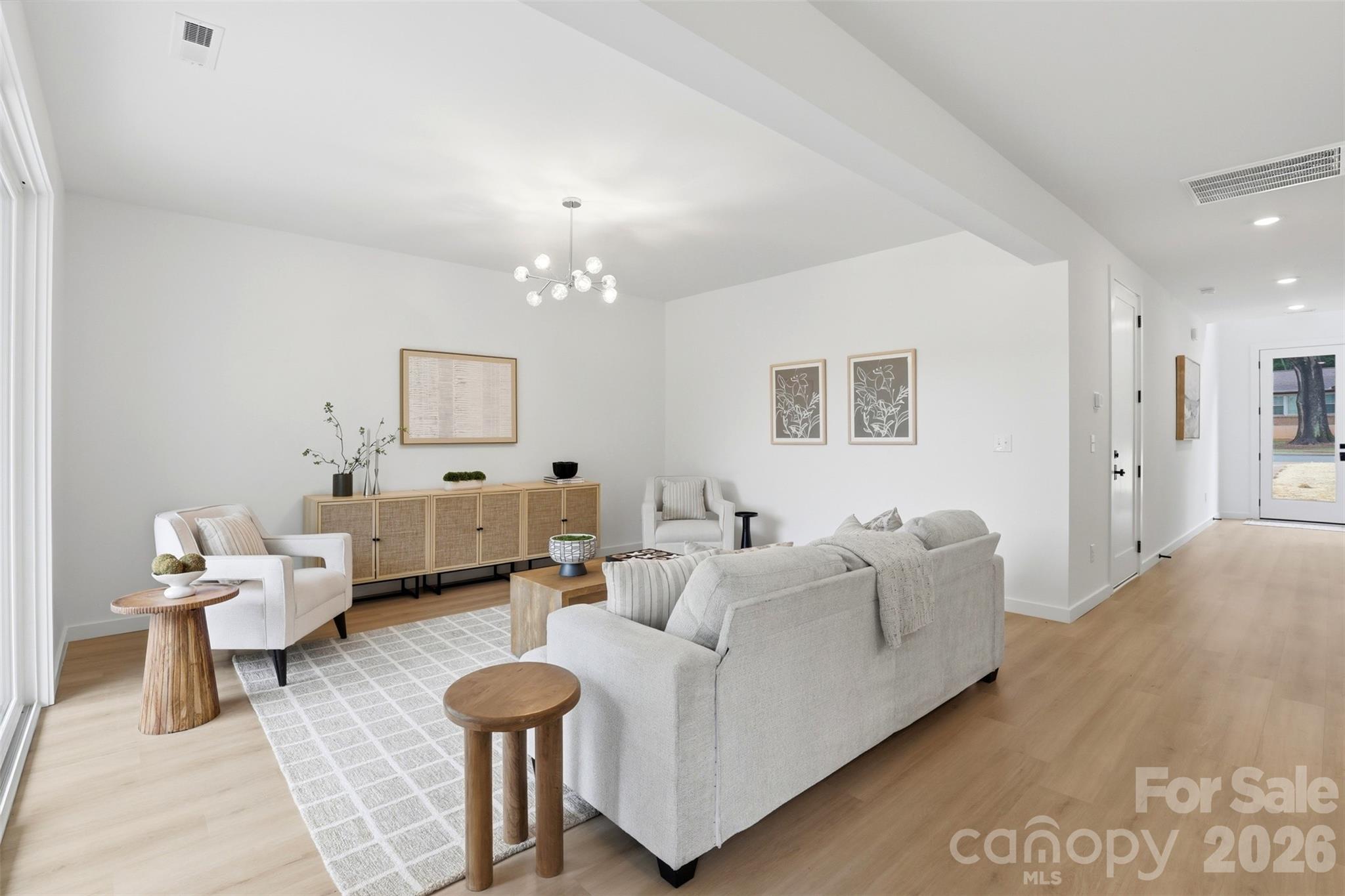 2822 Dogwood Avenue — Charlotte