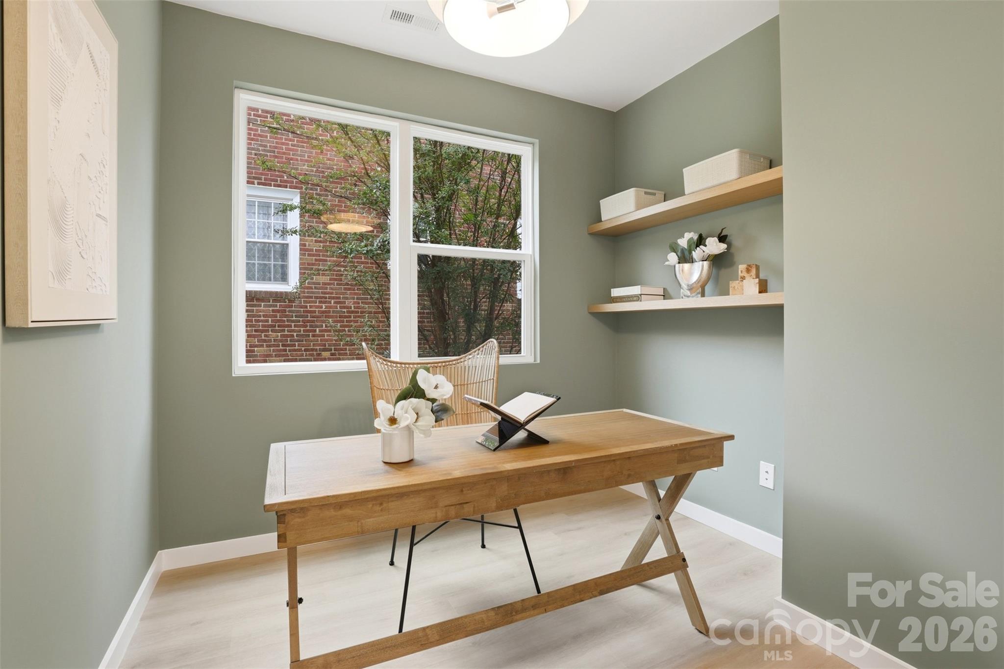 2822 Dogwood Avenue — Charlotte