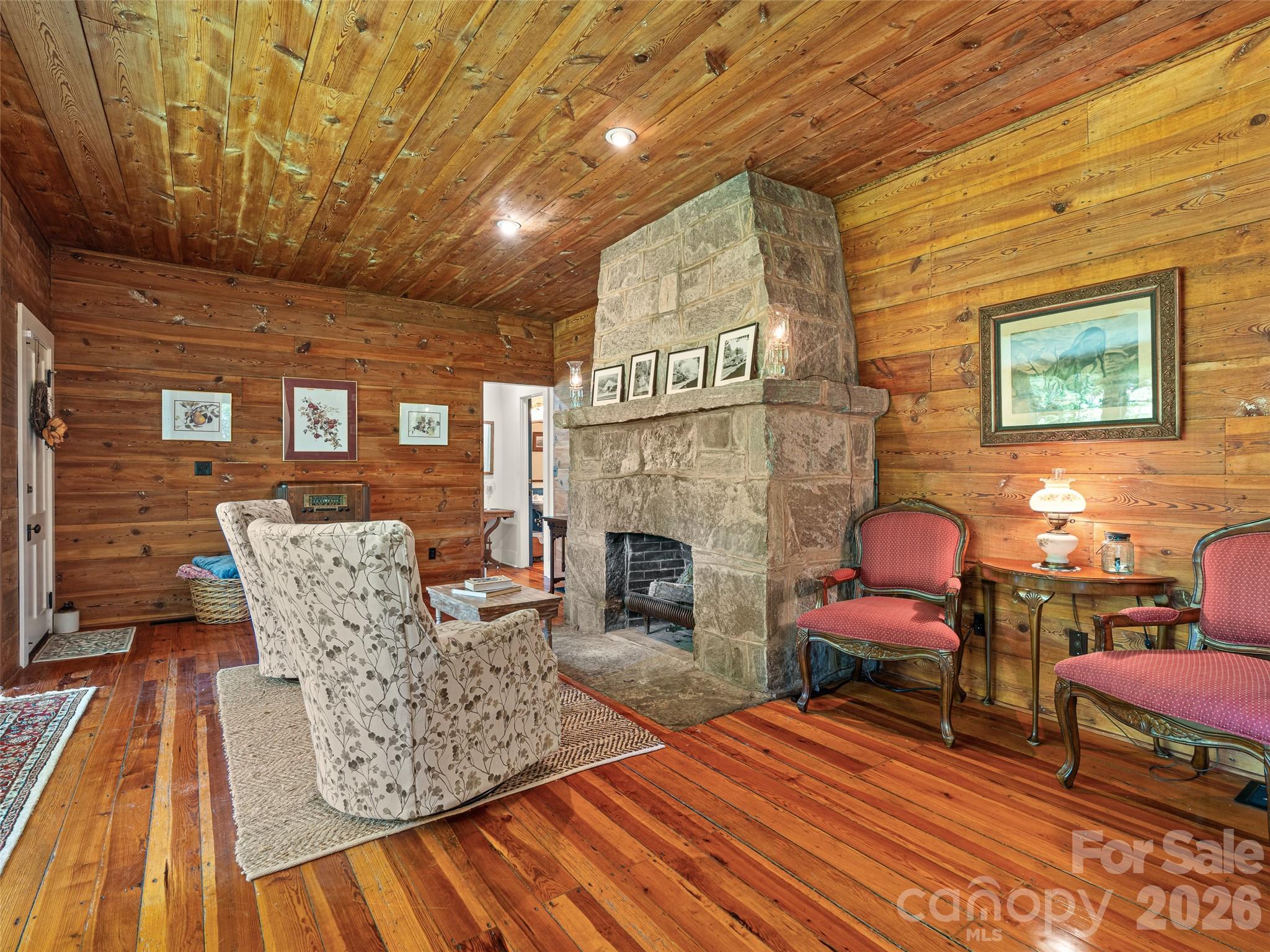 300 Ivy Terrace Drive — Saluda