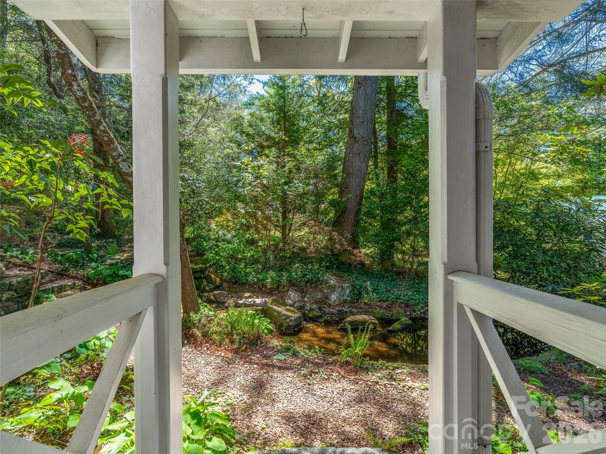 300 Ivy Terrace Drive — Saluda