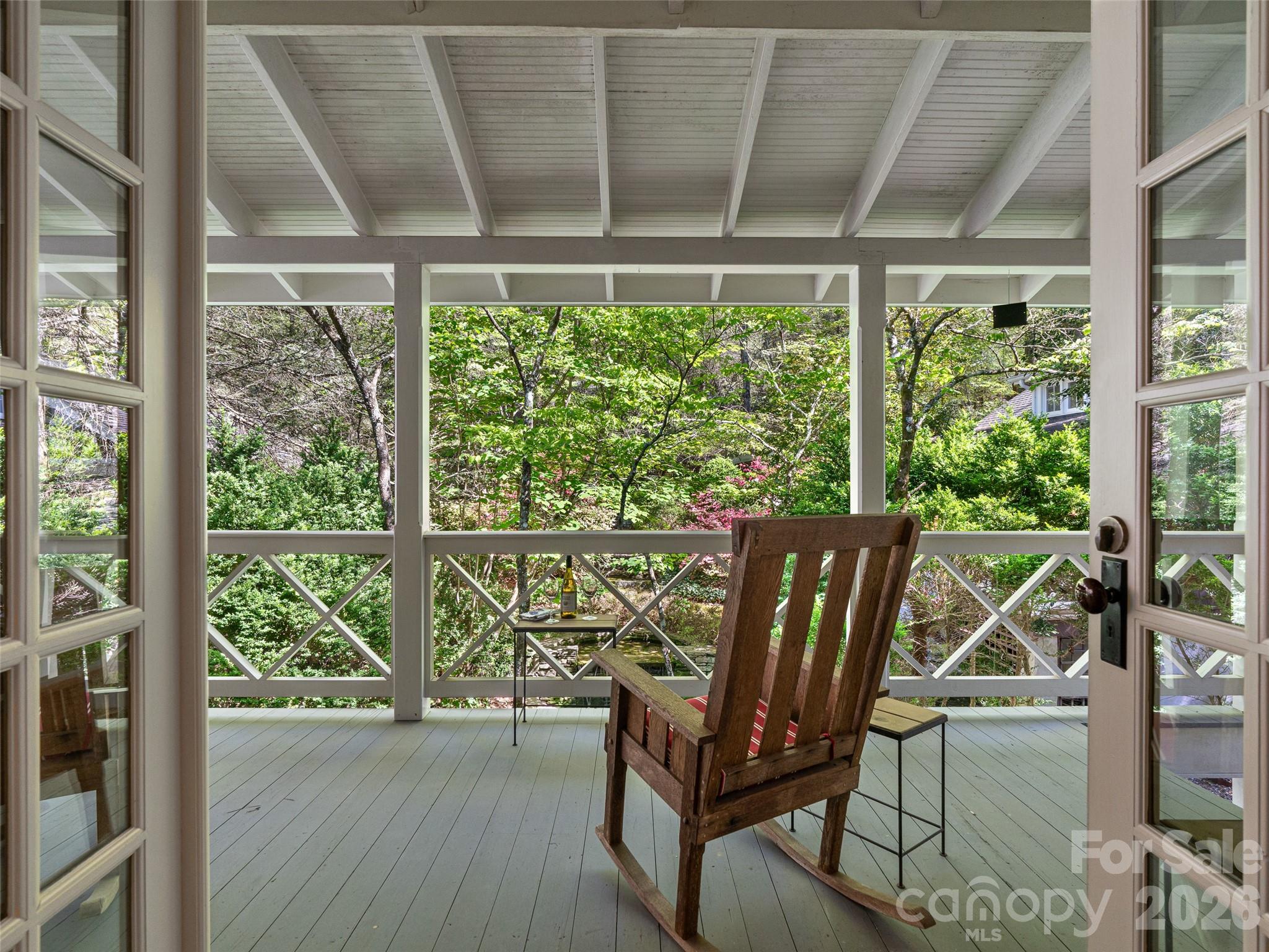 300 Ivy Terrace Drive — Saluda