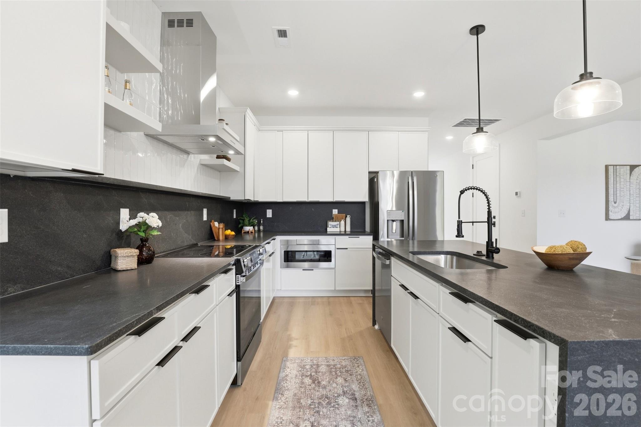 2818 Dogwood Avenue — Charlotte