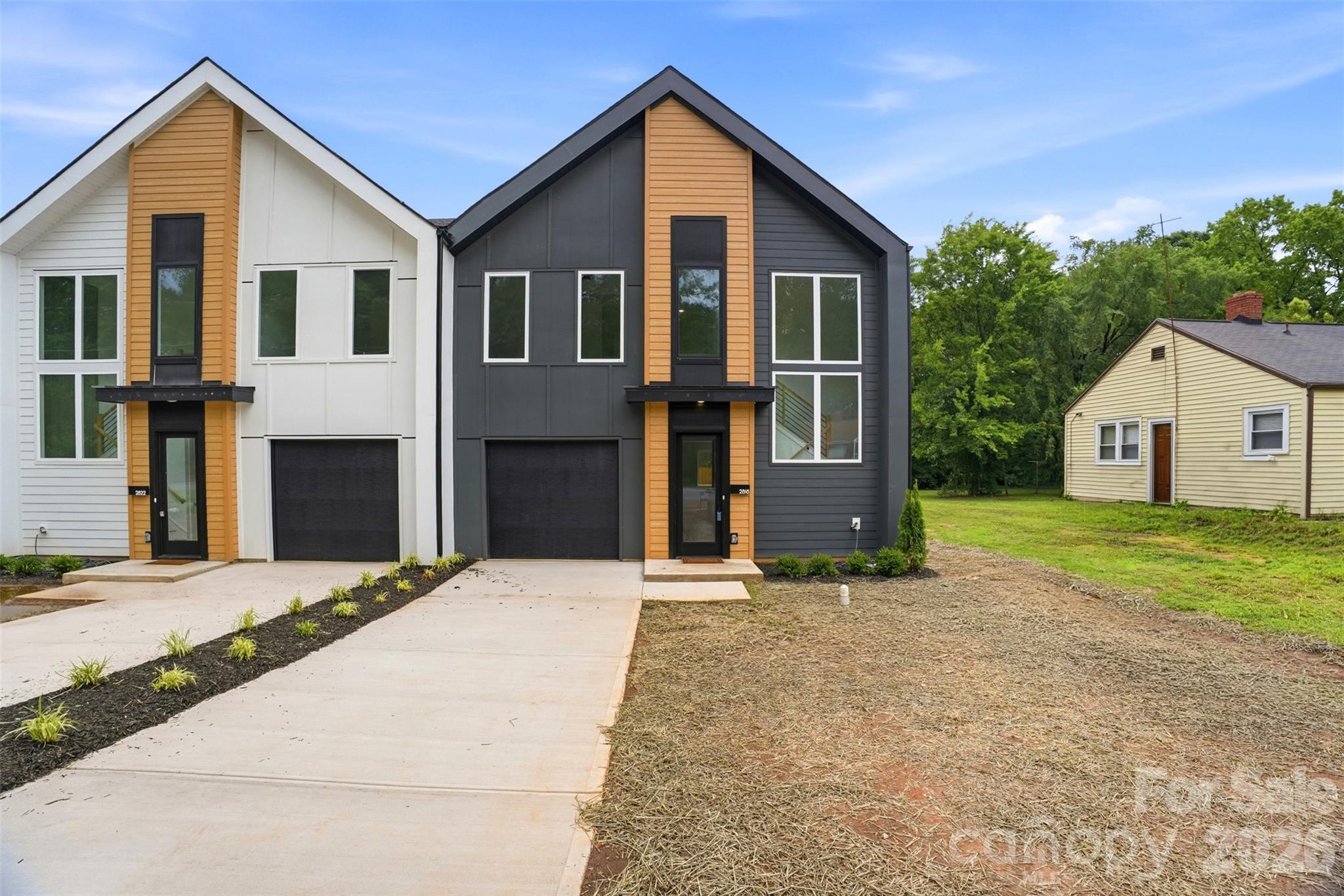 2818 Dogwood Avenue — Charlotte