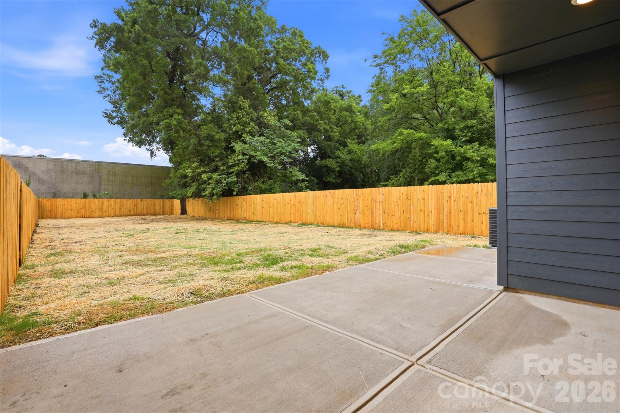 2818 Dogwood Avenue — Charlotte