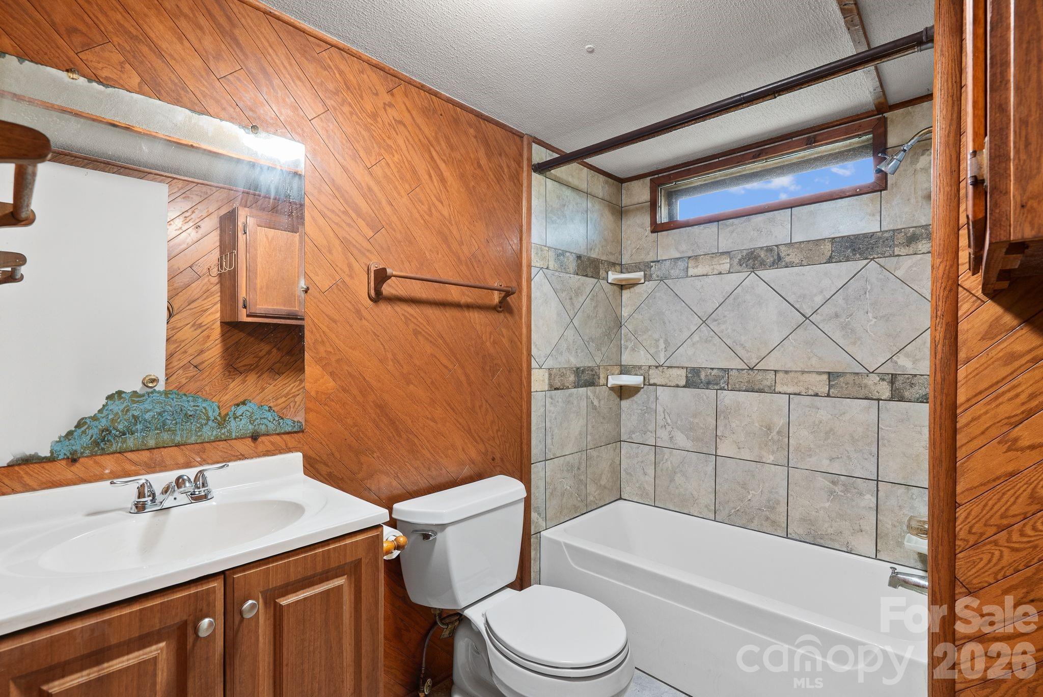 112 Hidden Forest Estate — Candler
