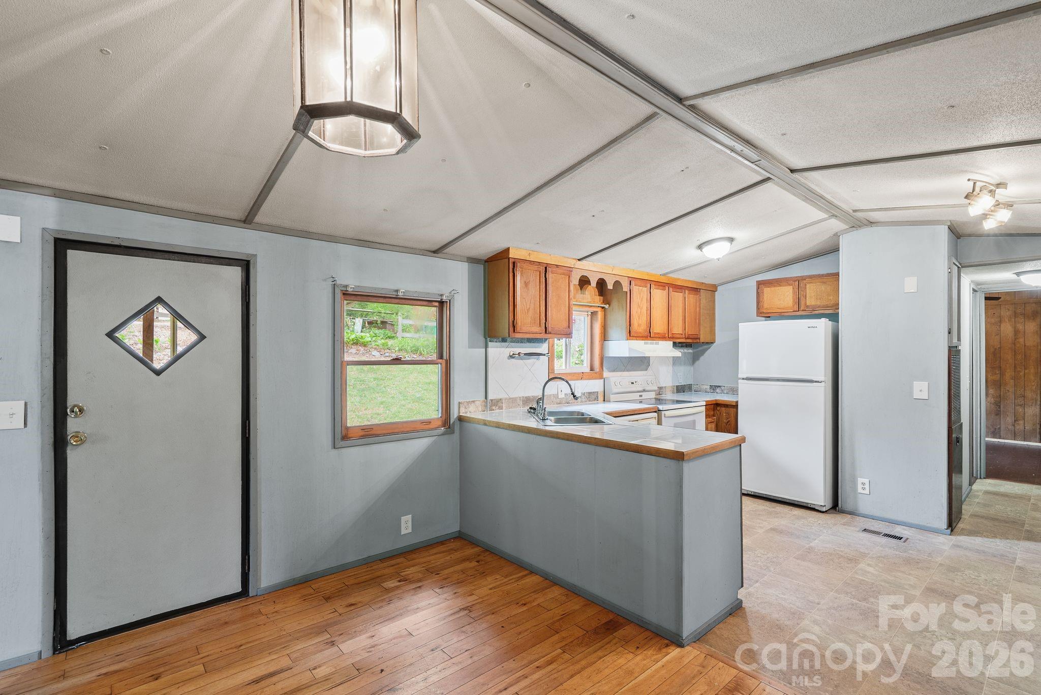 112 Hidden Forest Estate — Candler