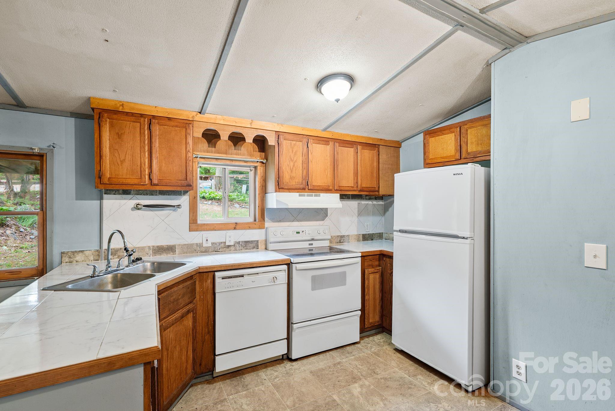 112 Hidden Forest Estate — Candler