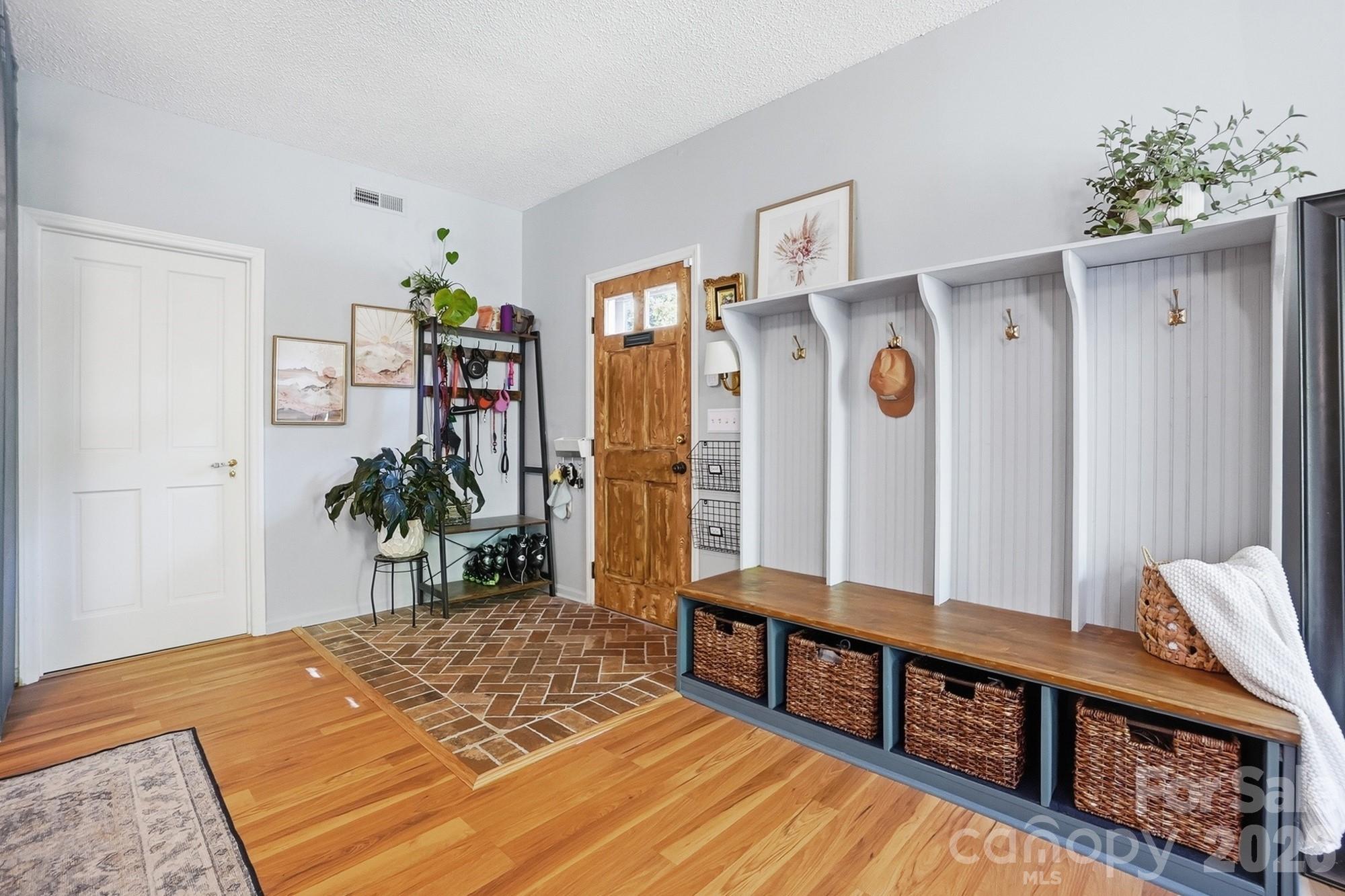 2516 Fairfax Drive — Gastonia