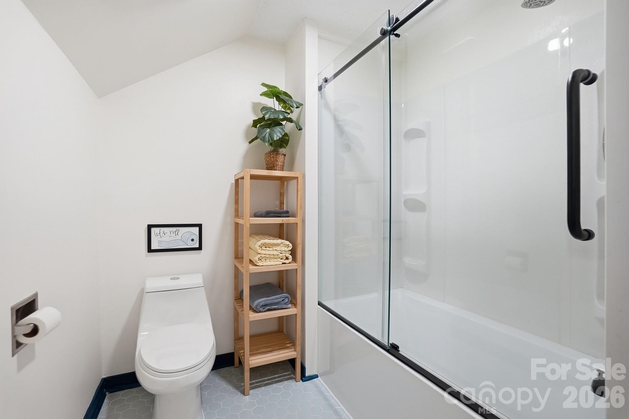 2516 Fairfax Drive — Gastonia