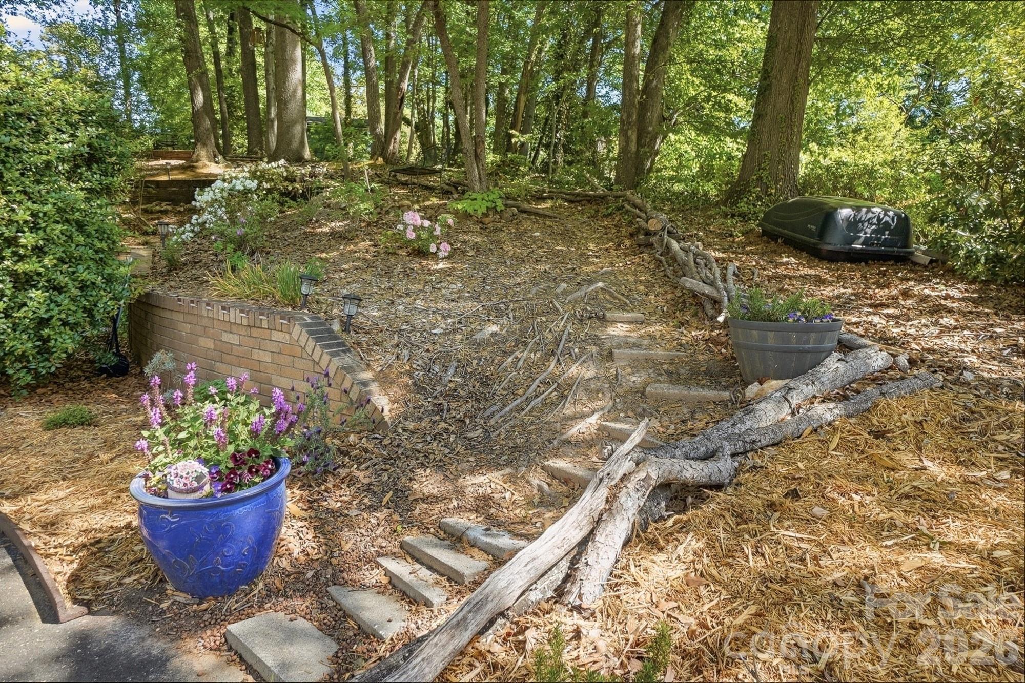 2516 Fairfax Drive — Gastonia