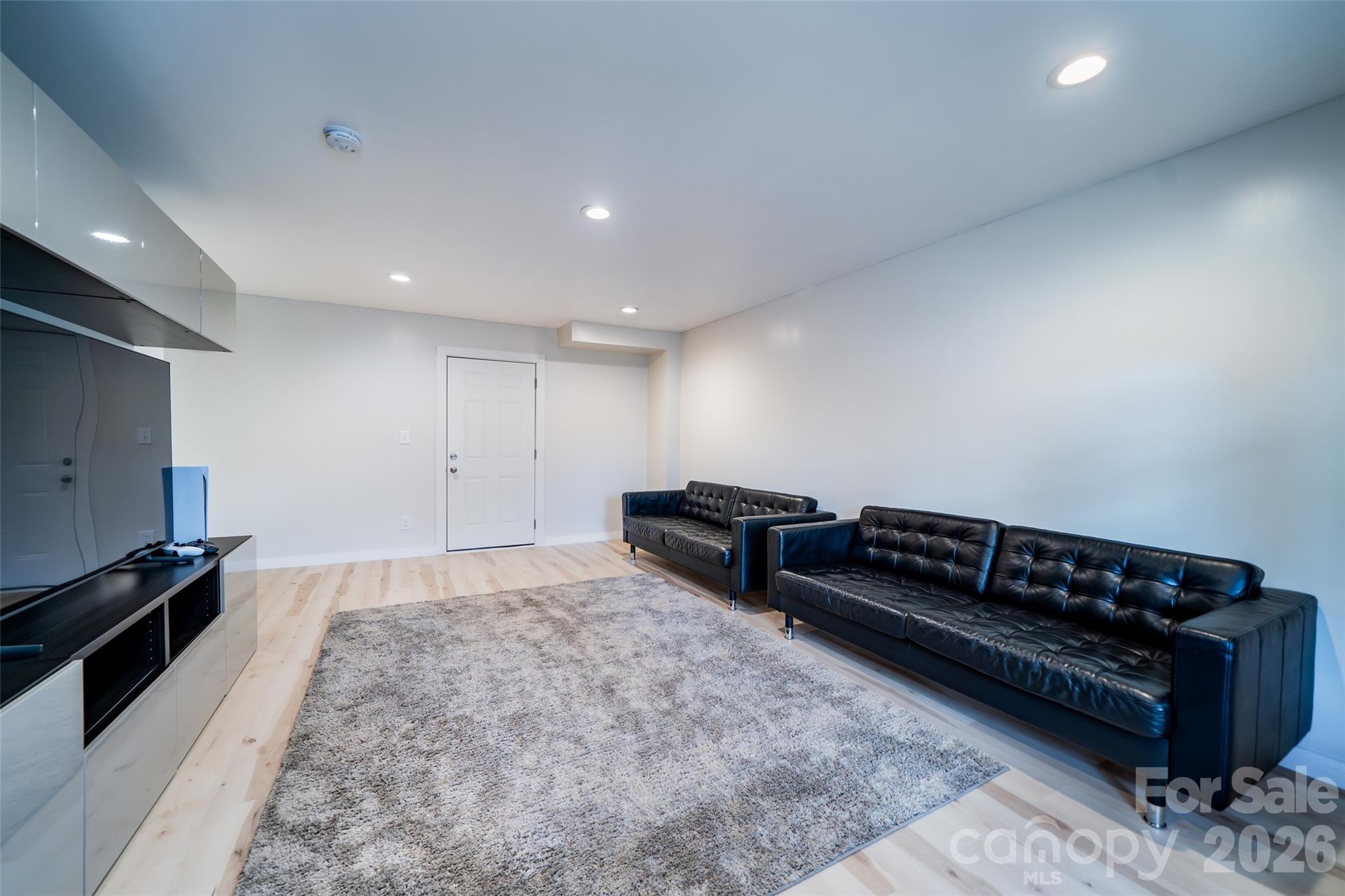 16 DanielBrooke Drive — Asheville