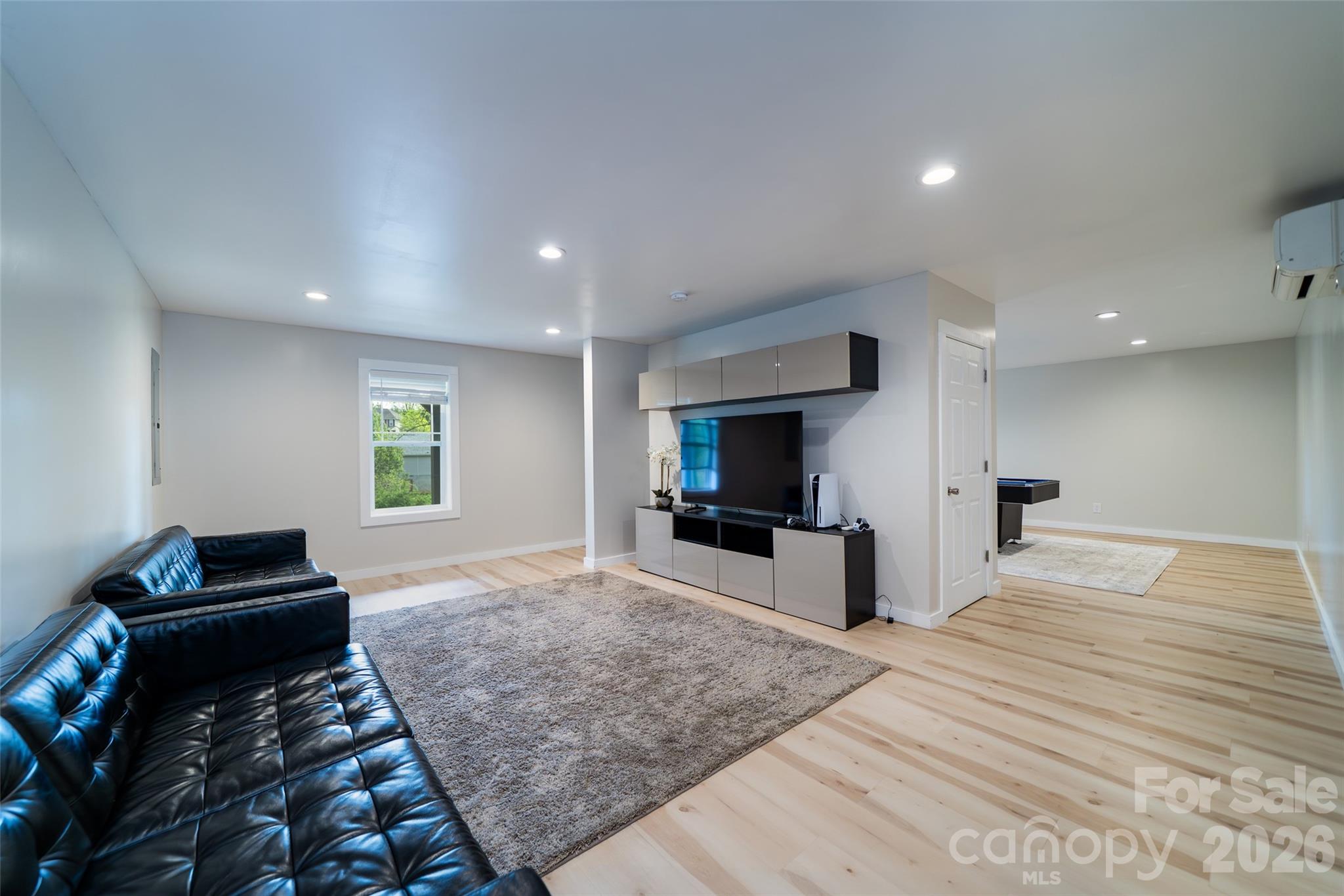 16 DanielBrooke Drive — Asheville