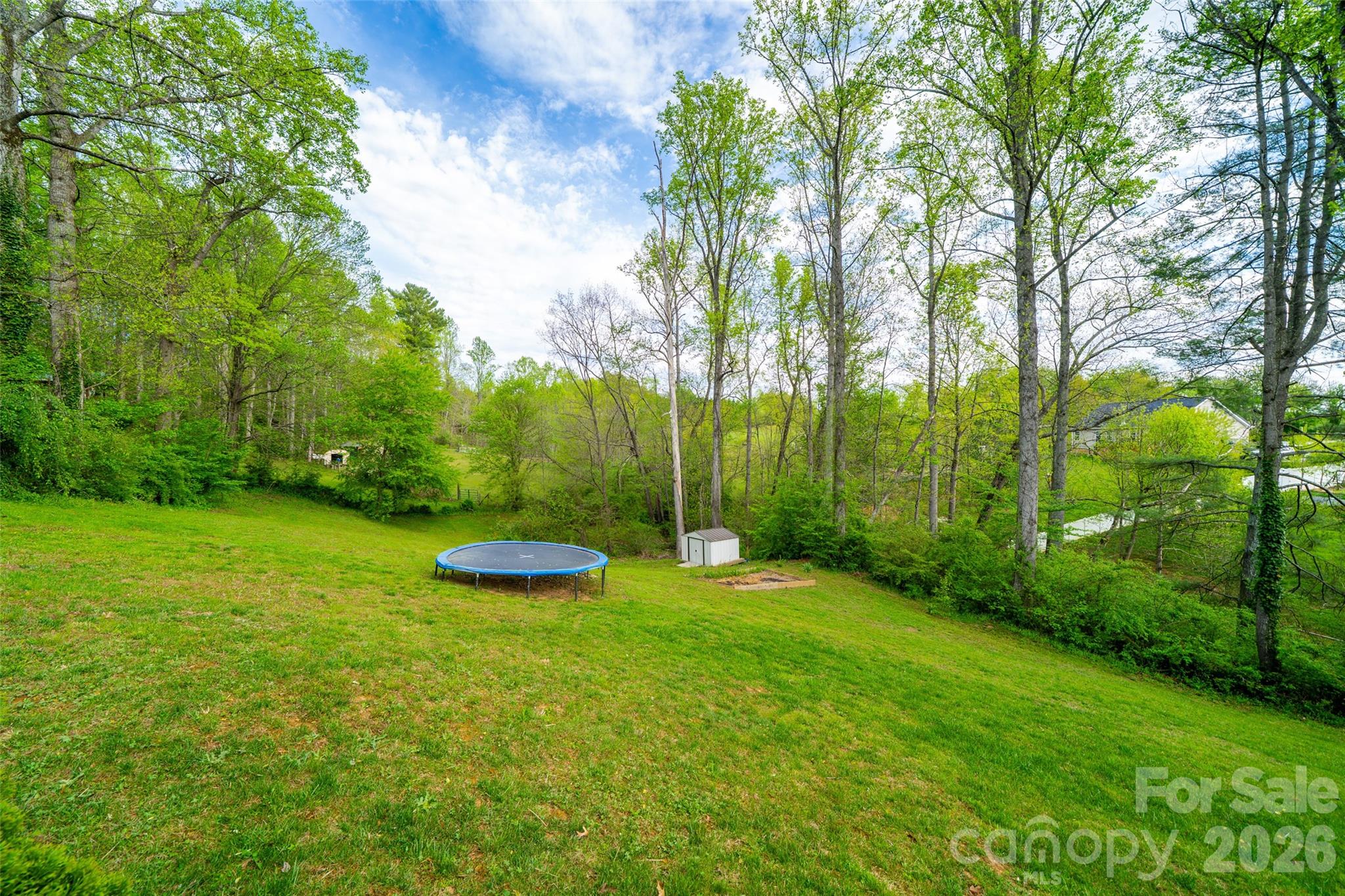 16 DanielBrooke Drive — Asheville
