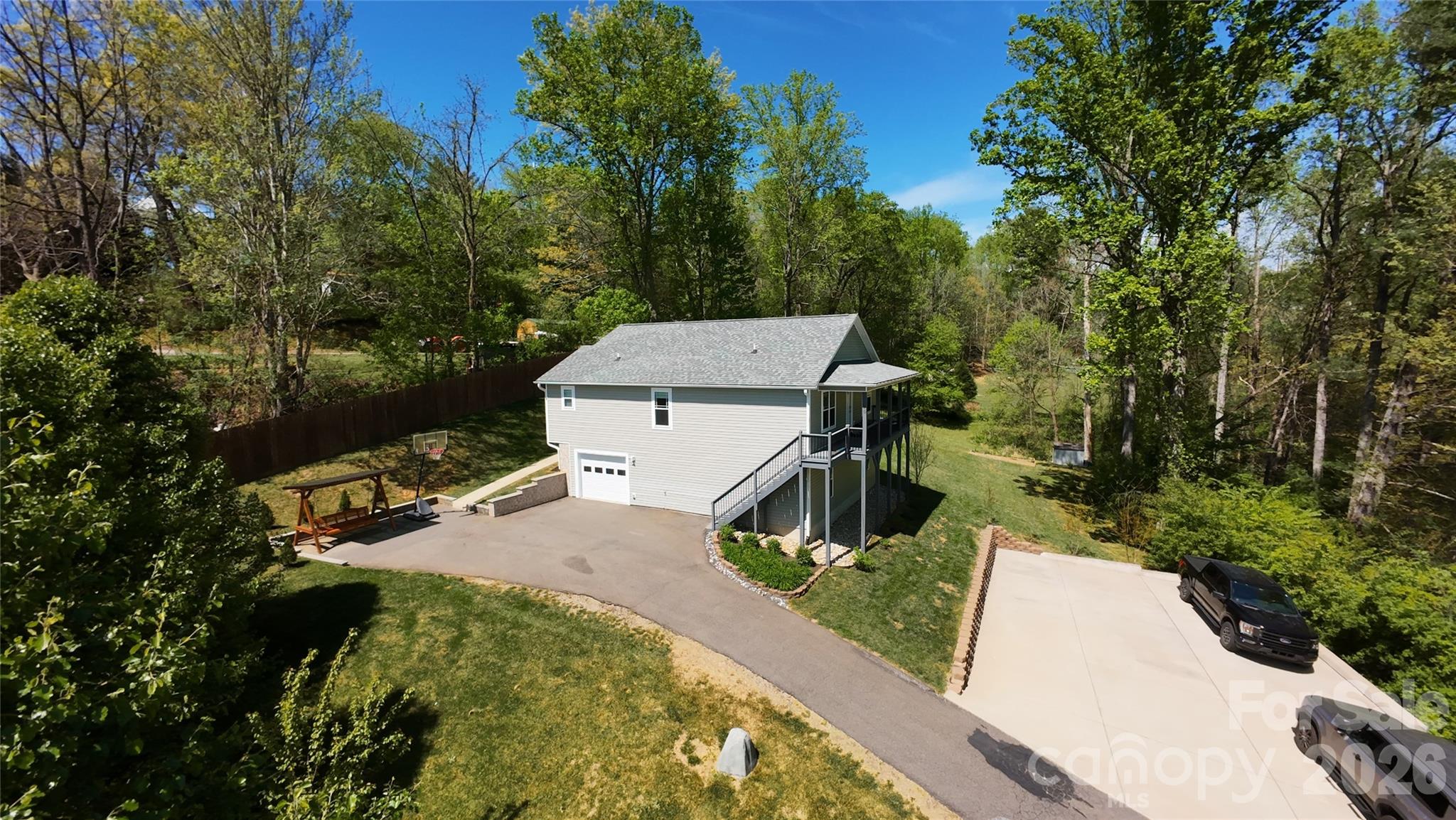 16 DanielBrooke Drive — Asheville