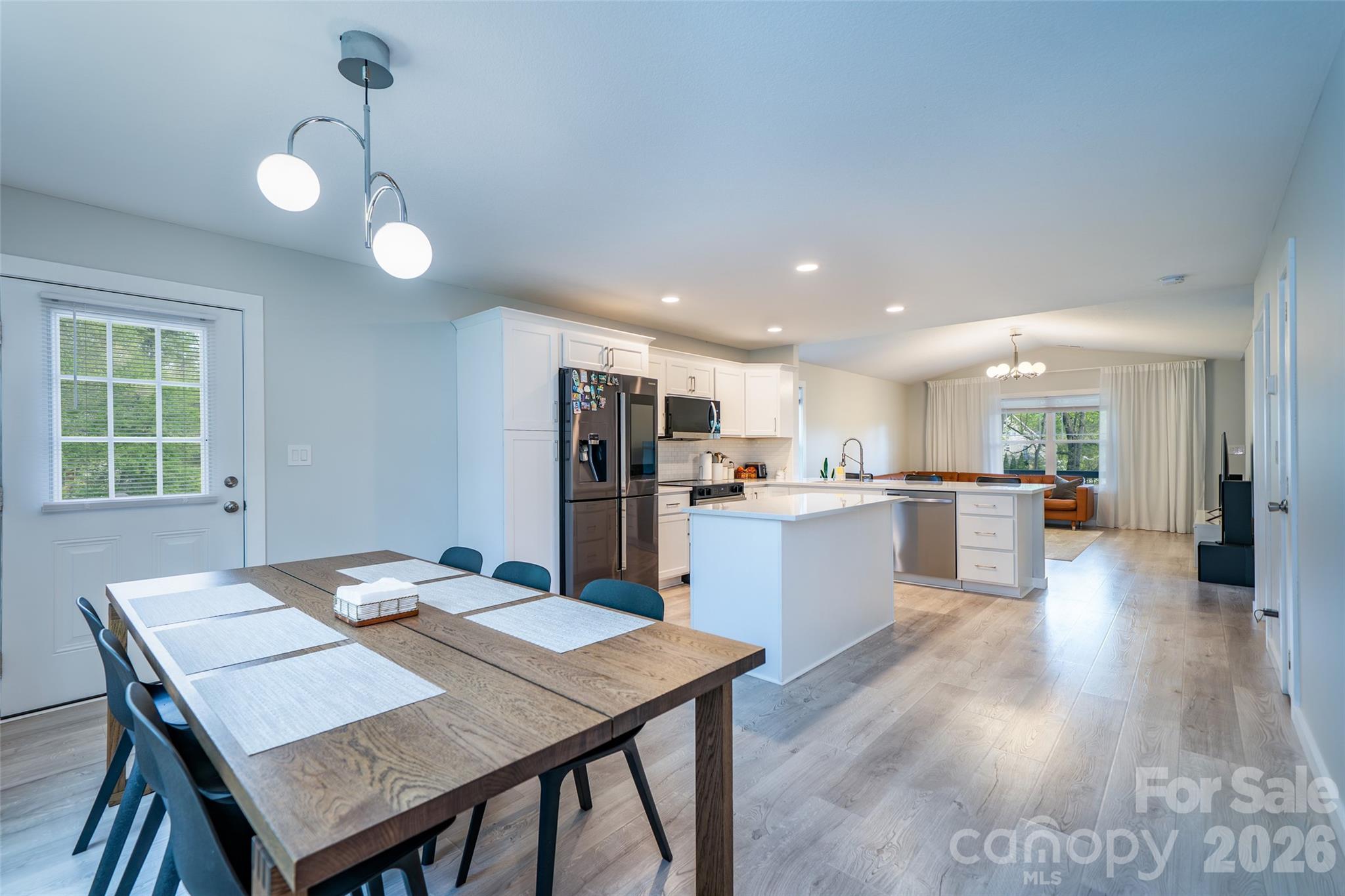 16 DanielBrooke Drive — Asheville