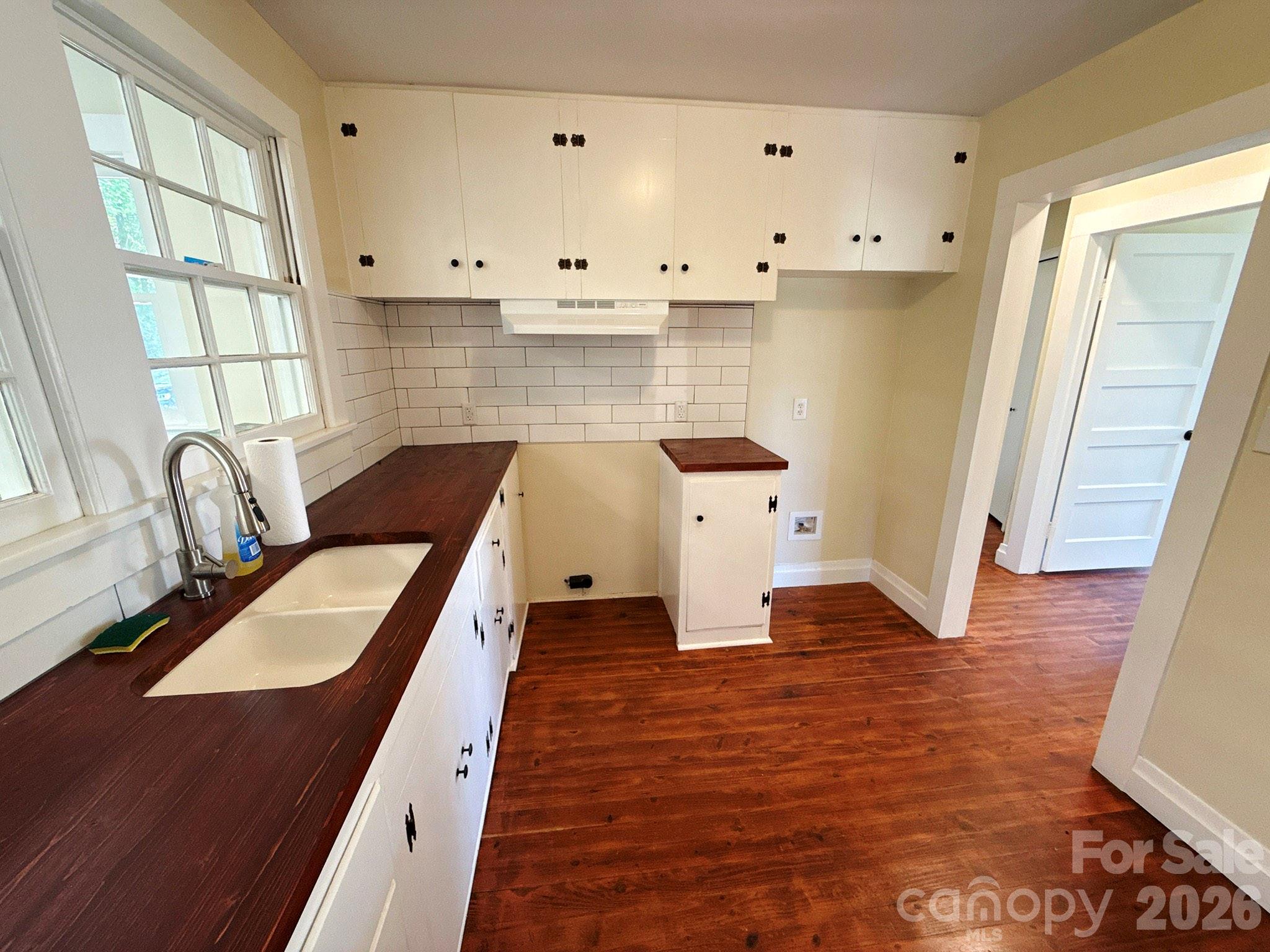 3322 Salisbury Highway — Cleveland