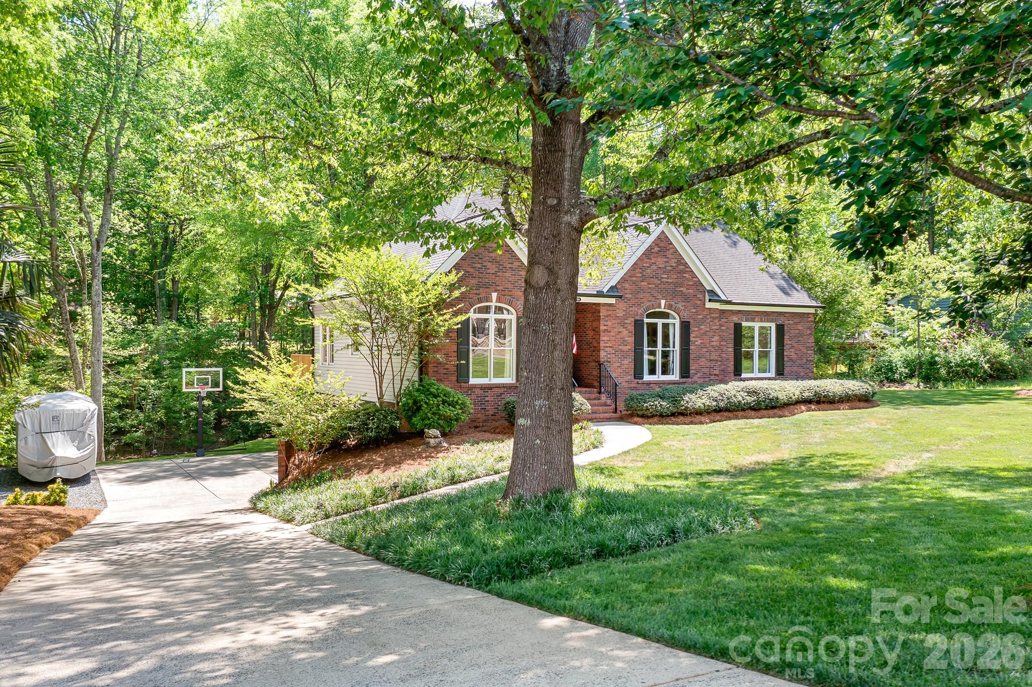 199 Buckingham Place Road — Mooresville