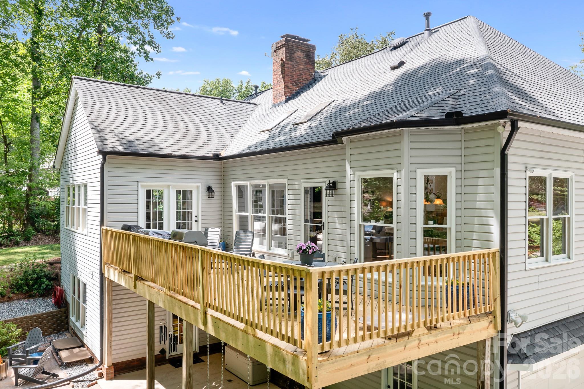 199 Buckingham Place Road — Mooresville